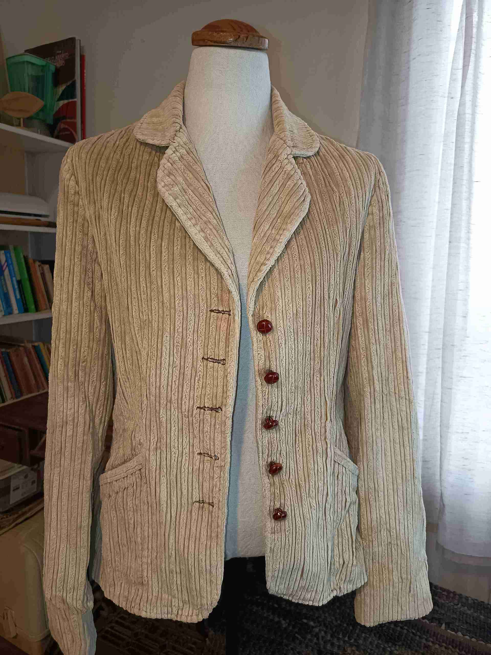 Chaqueta beige acanalada vintage