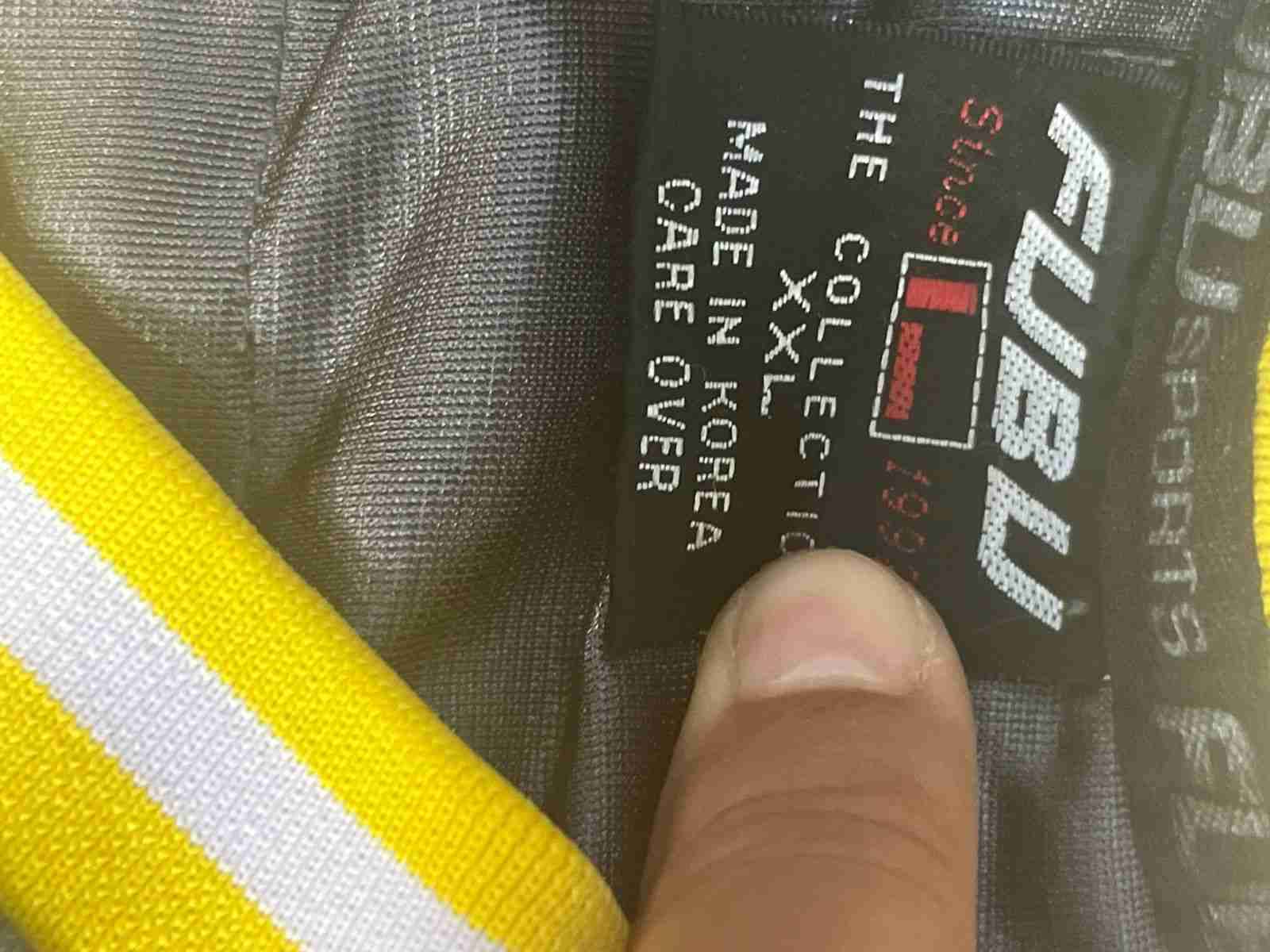 Polera deportiva Fubu amarilla - miniatura 6