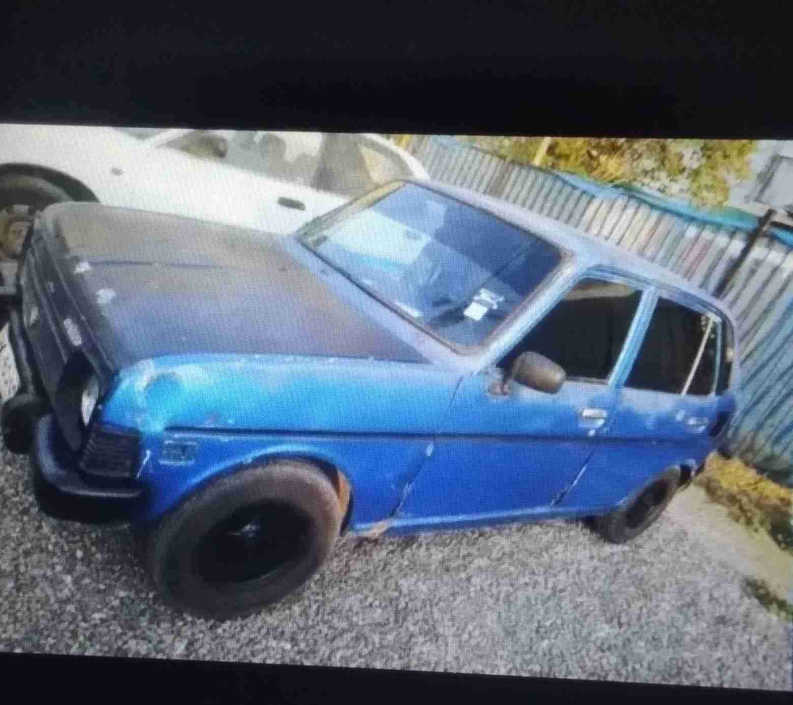 Auto antiguo  andando daihatsu max cuore 1980