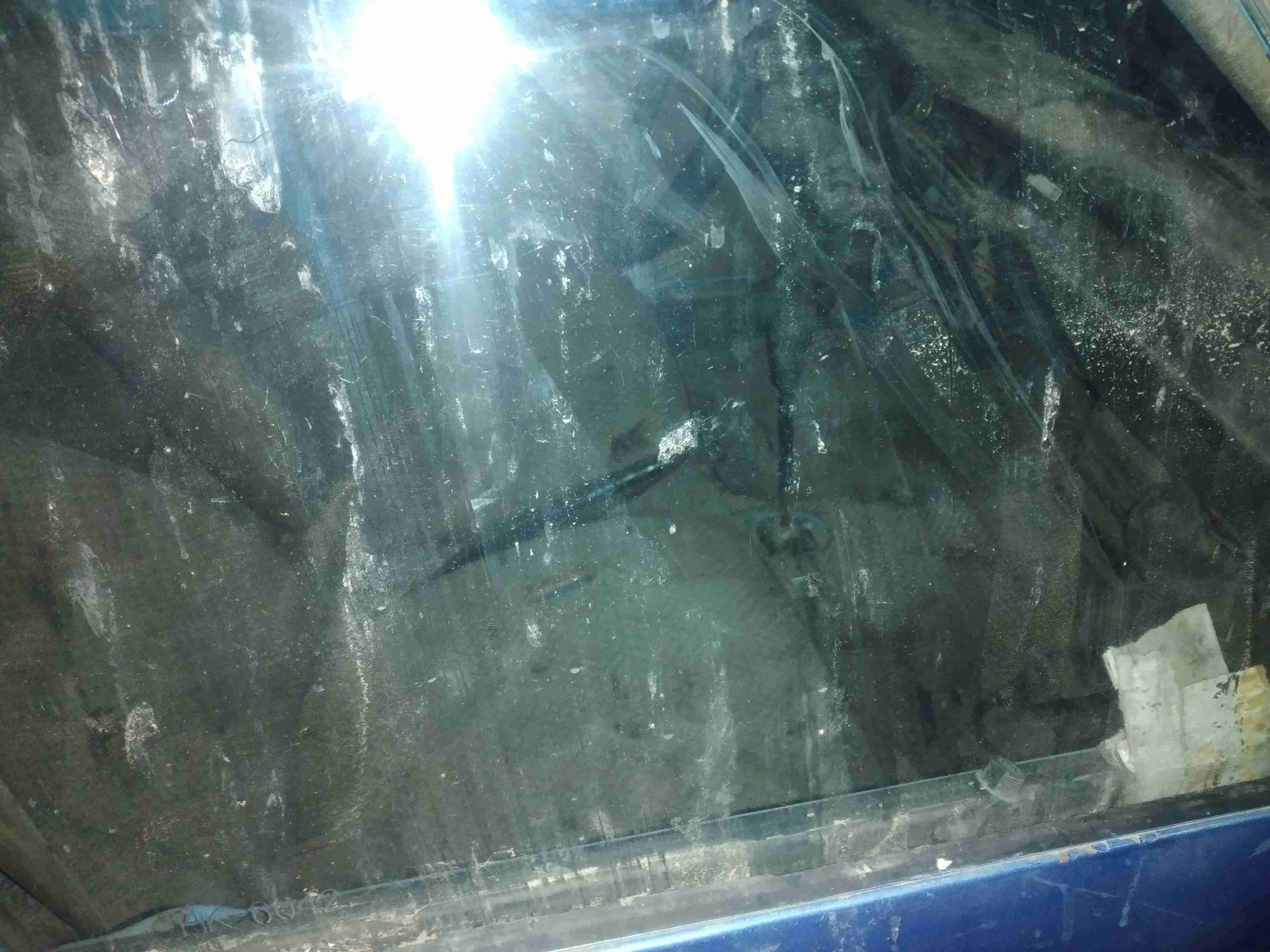 Auto antiguo  andando daihatsu max cuore 1980 - miniatura 4