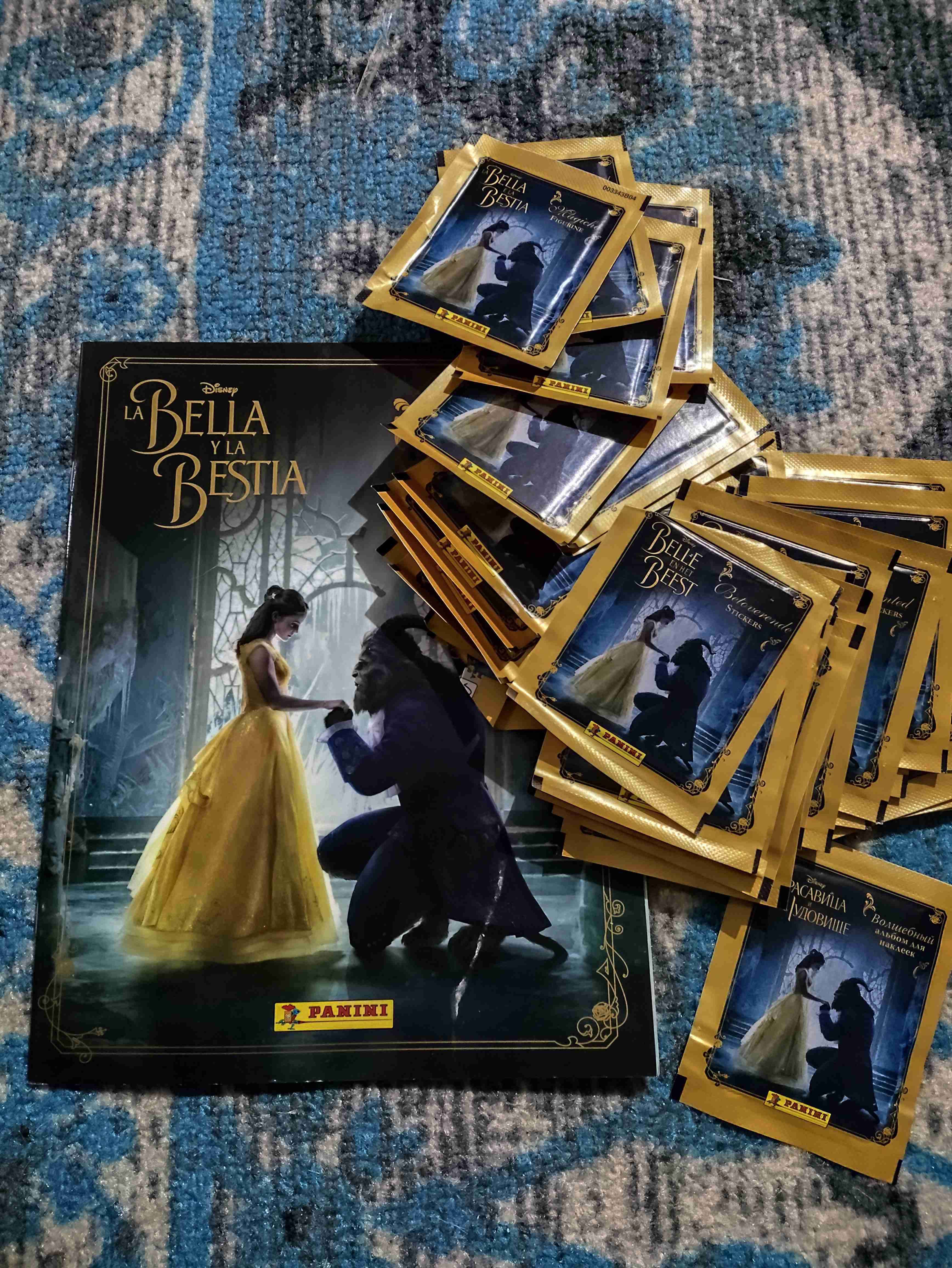 Álbum Panini La Bella y la Bestia + 50 sobres