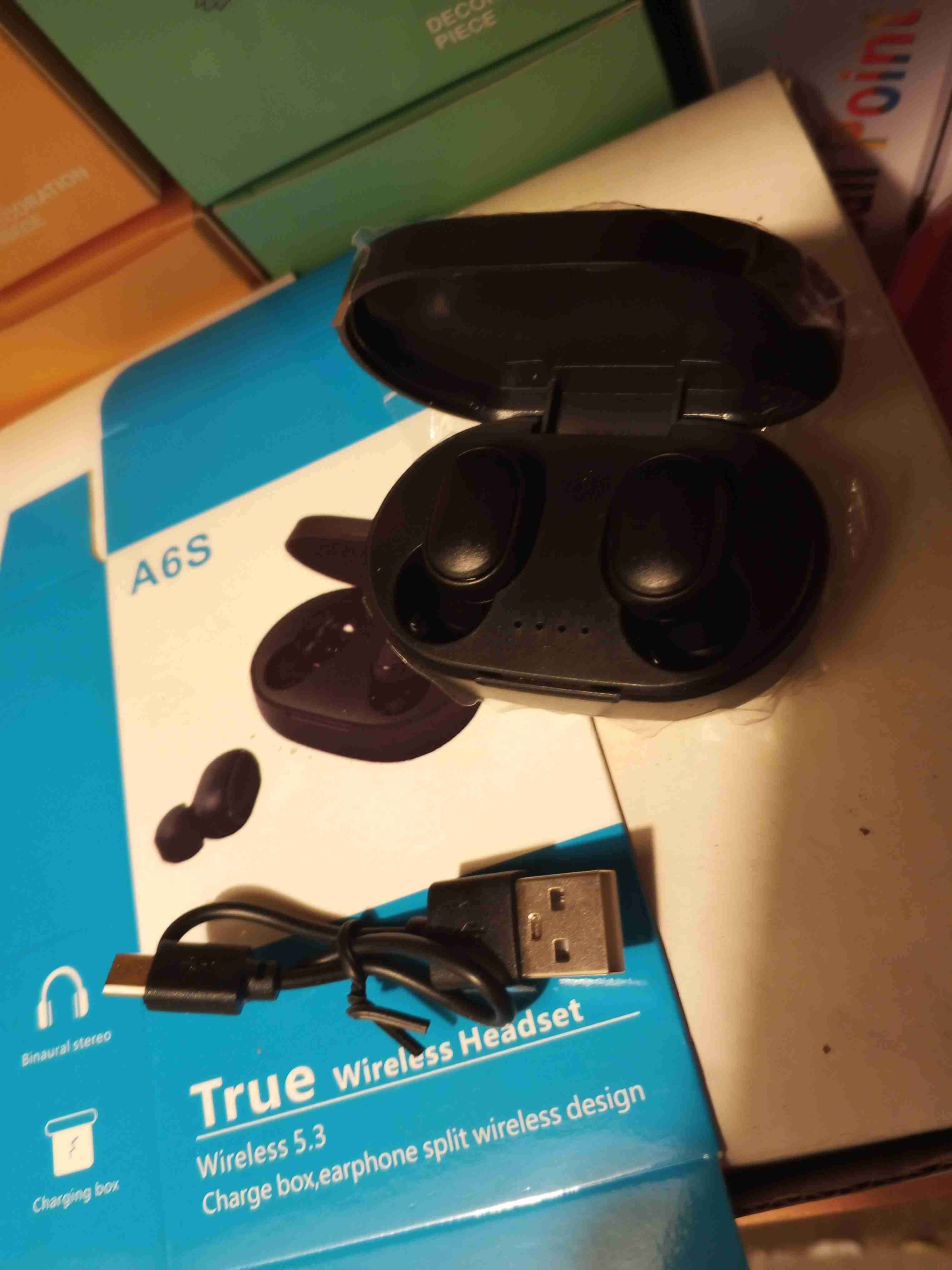 Auriculares inalámbricos A6S nuevos