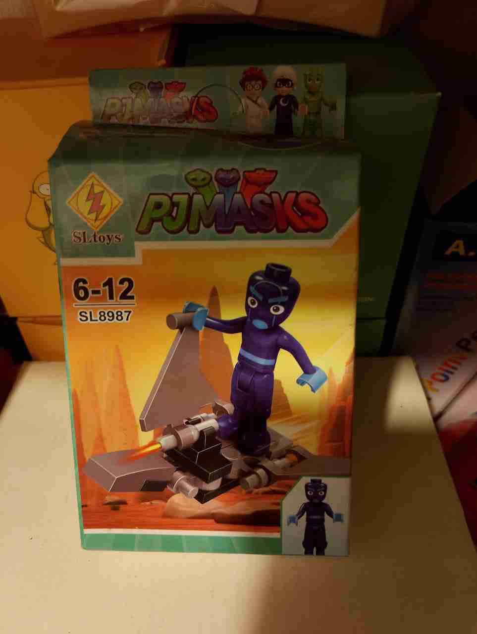 Figura de lego PJ Masks con vehículo lego - miniatura 2