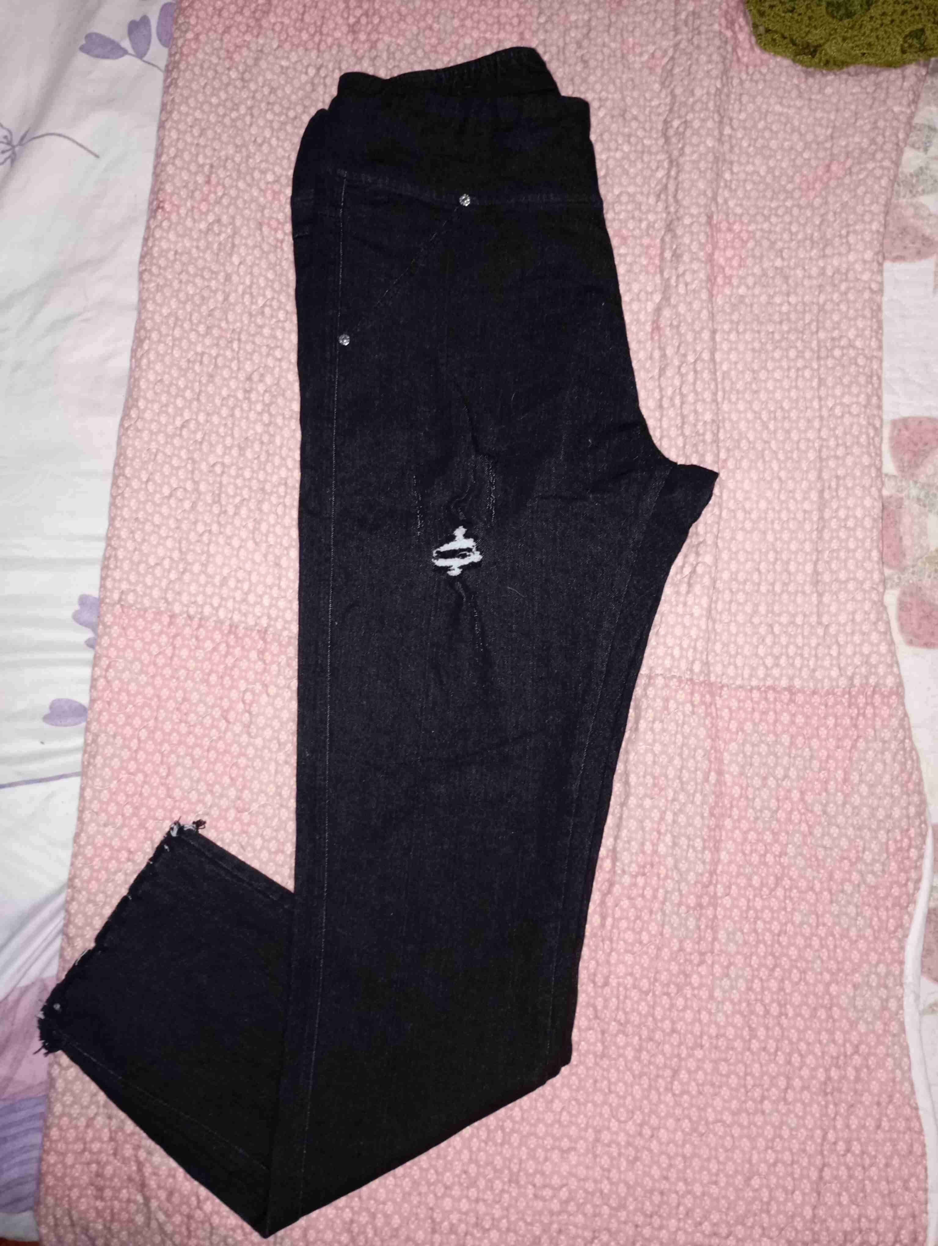 Pantalones de mezclilla rotos - miniatura 3