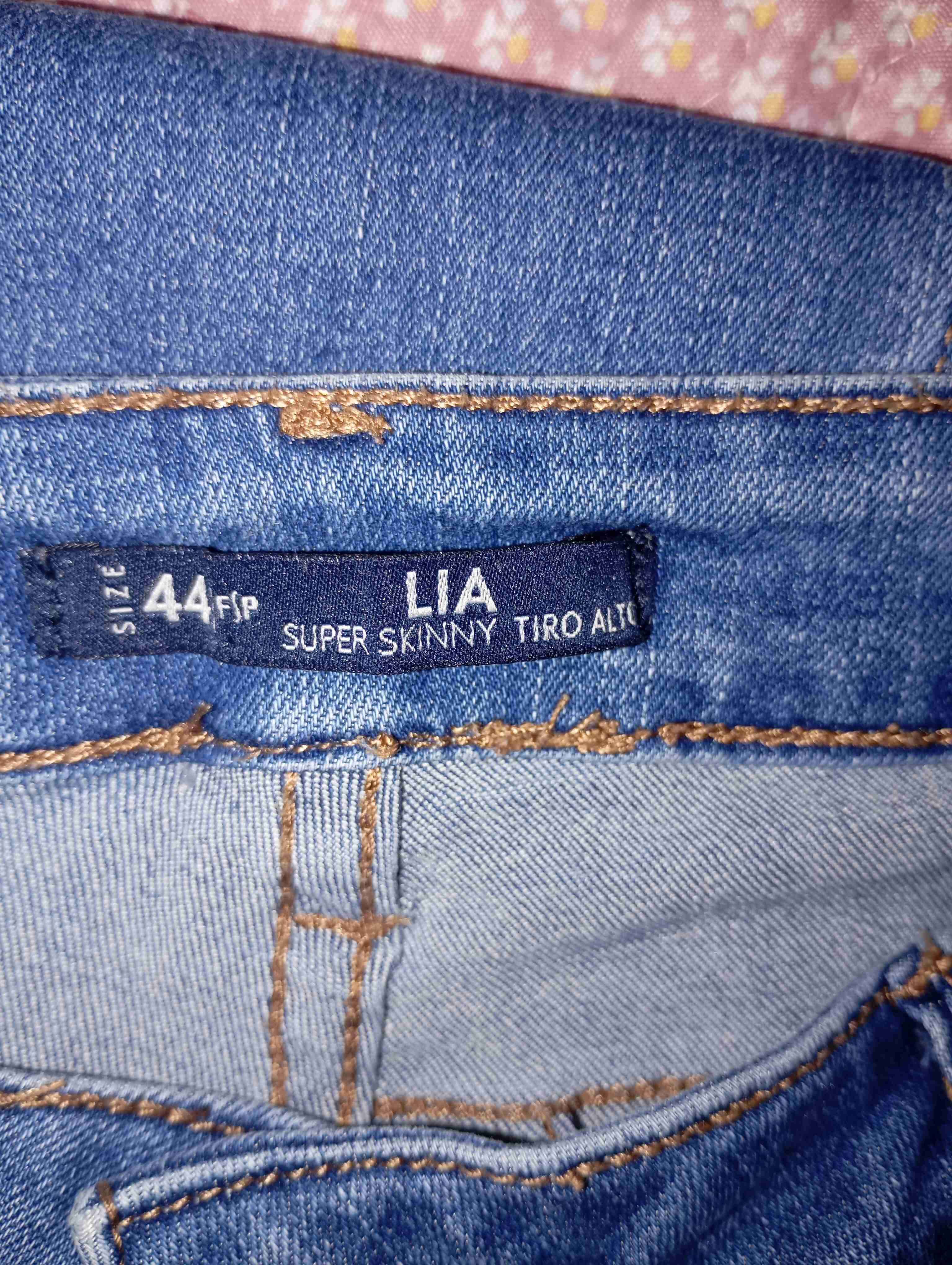 Jeans azul desgastado - miniatura 4