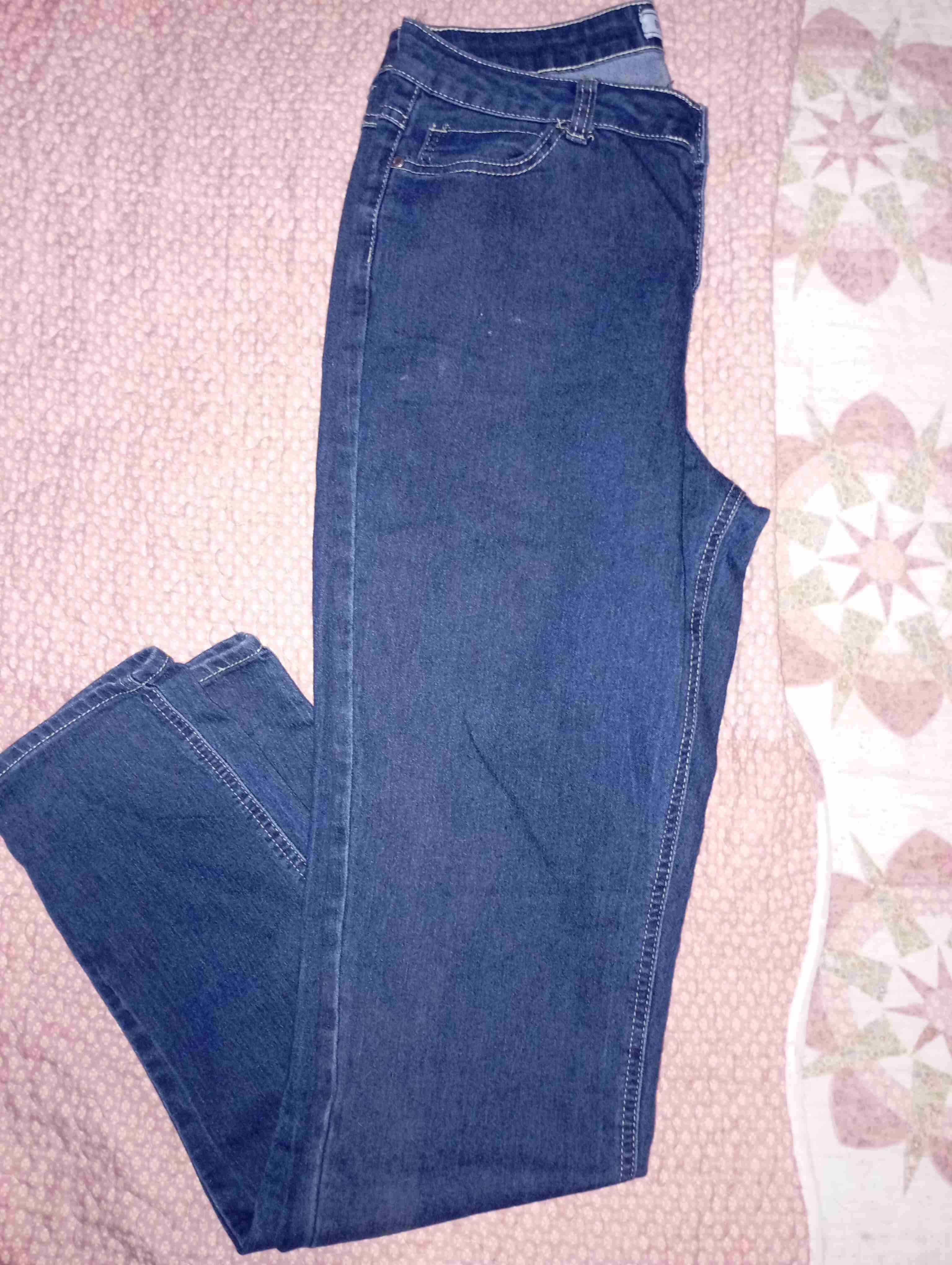 Jeans azul oscuro con botón - miniatura 2