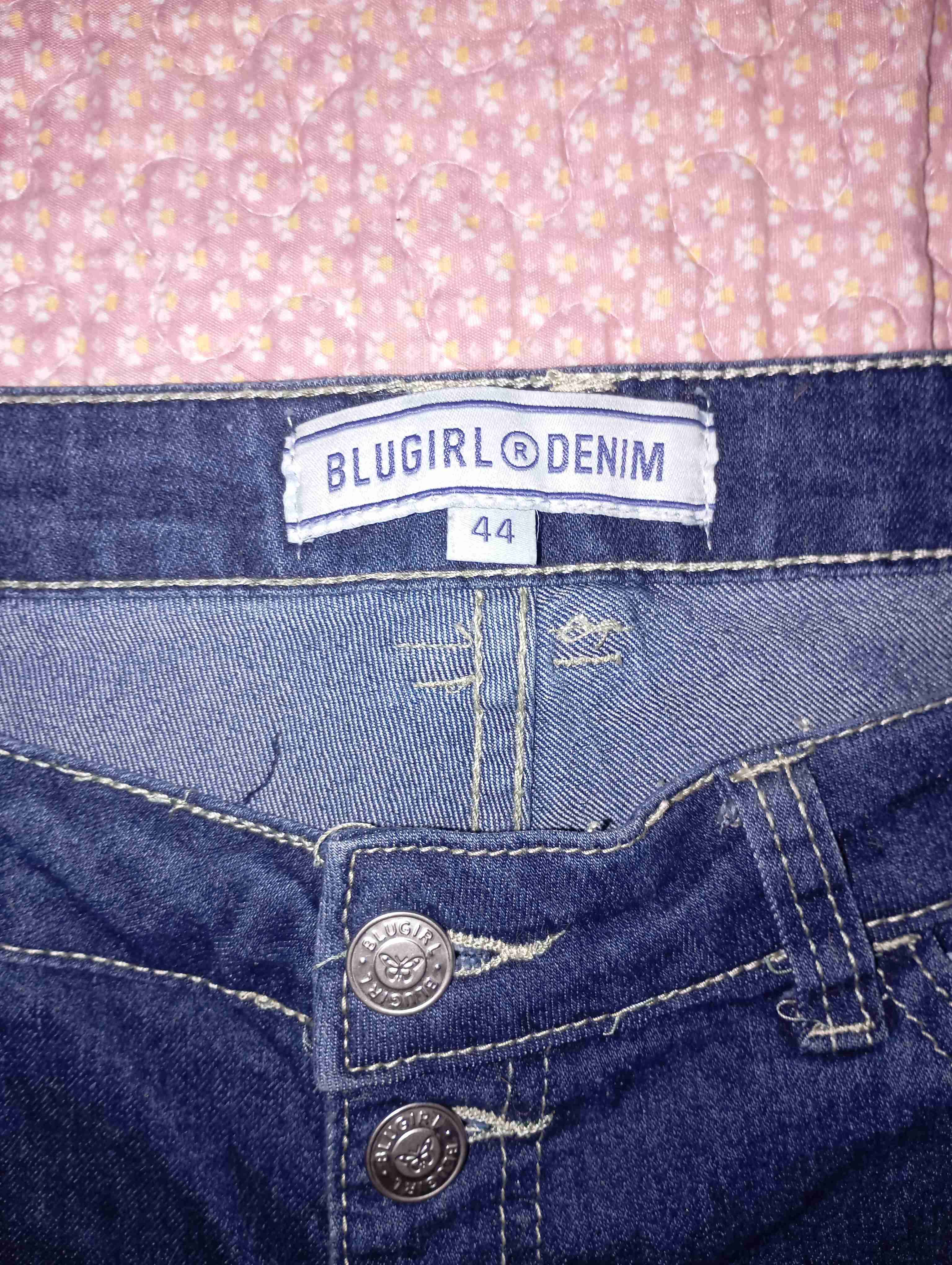 Jeans azul oscuro con botón - miniatura 4