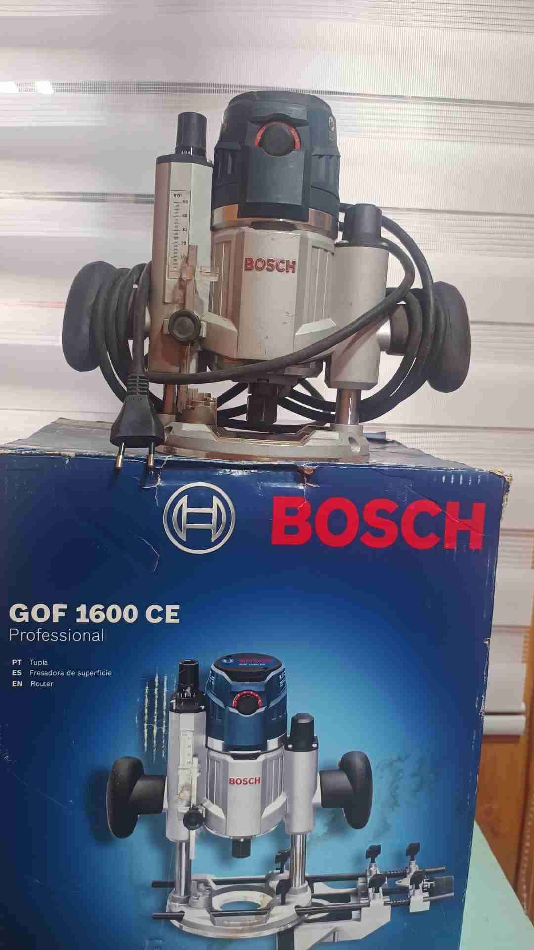 Fresadora Bosch GOF 1600 CE