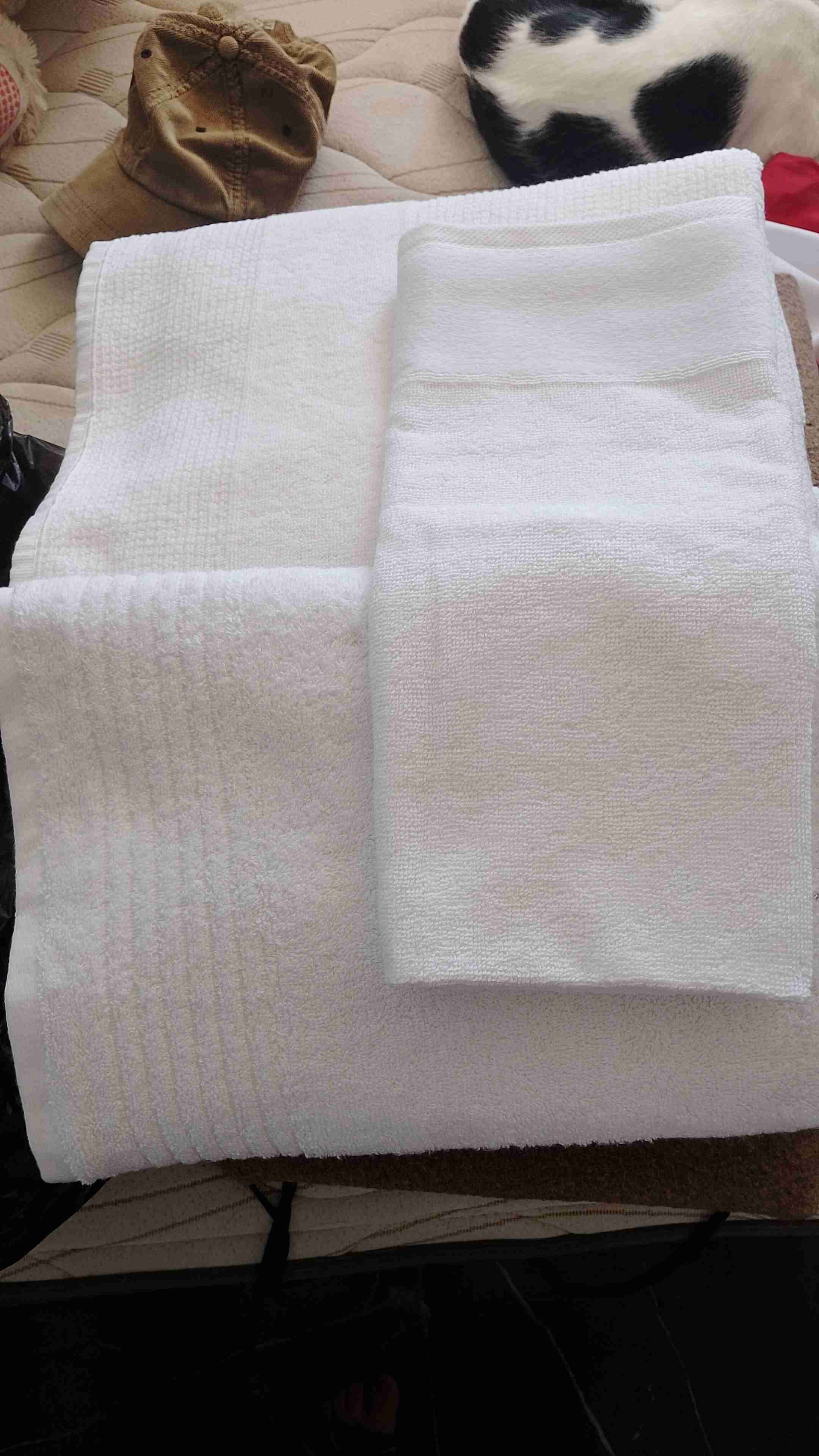 Juego de toallas blancas - miniatura 2