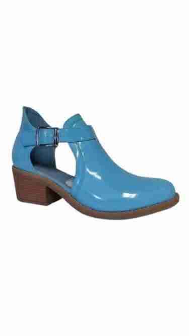 Zapato azul charol para mujer