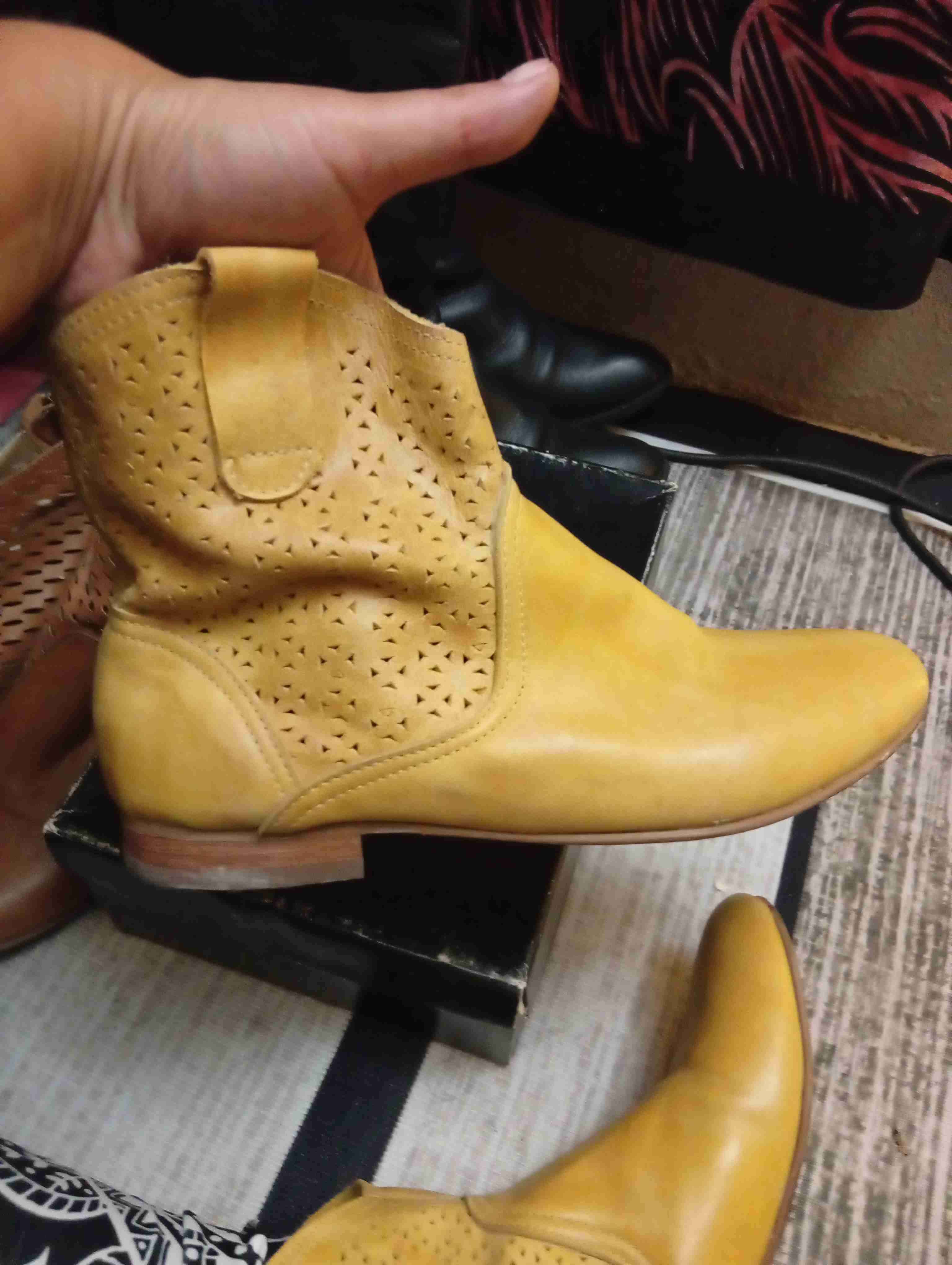 Botines rosados de cuero - miniatura 3