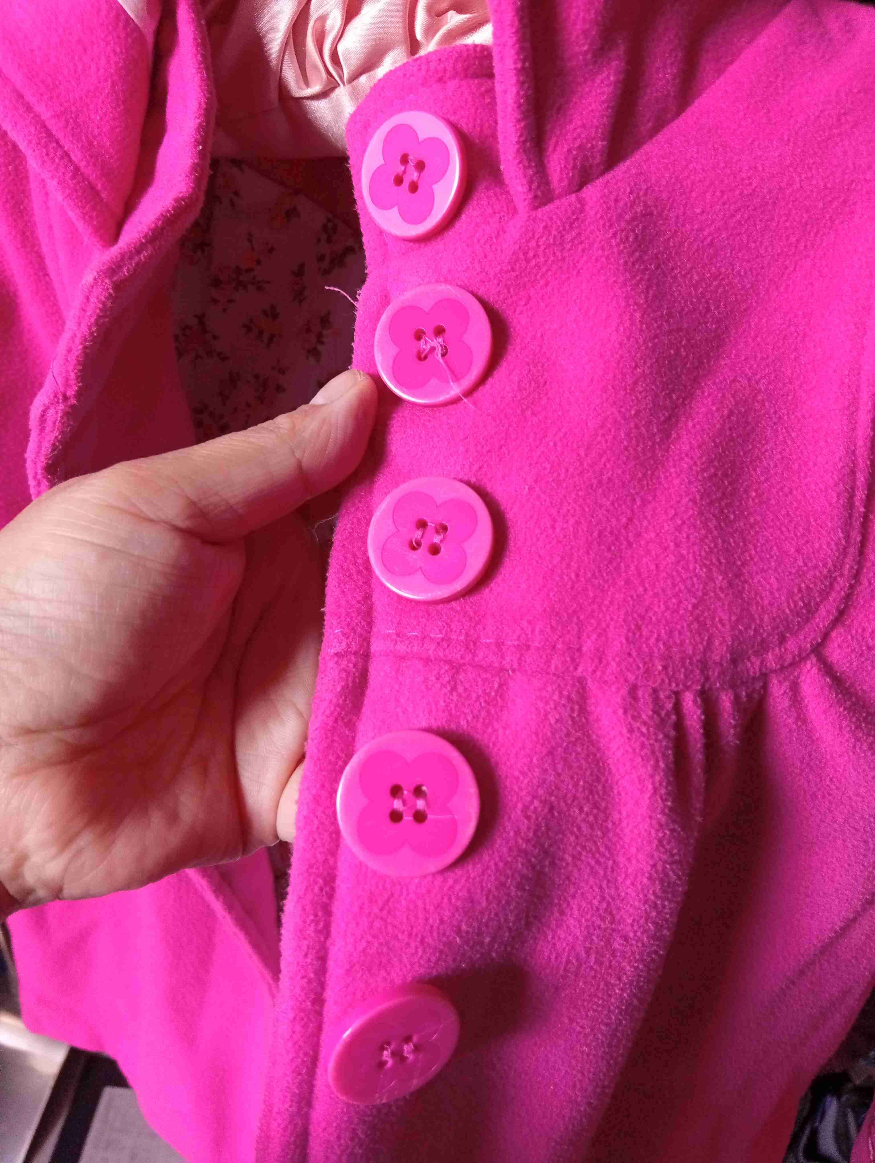 Abrigo infantil fucsia con capucha - miniatura 3