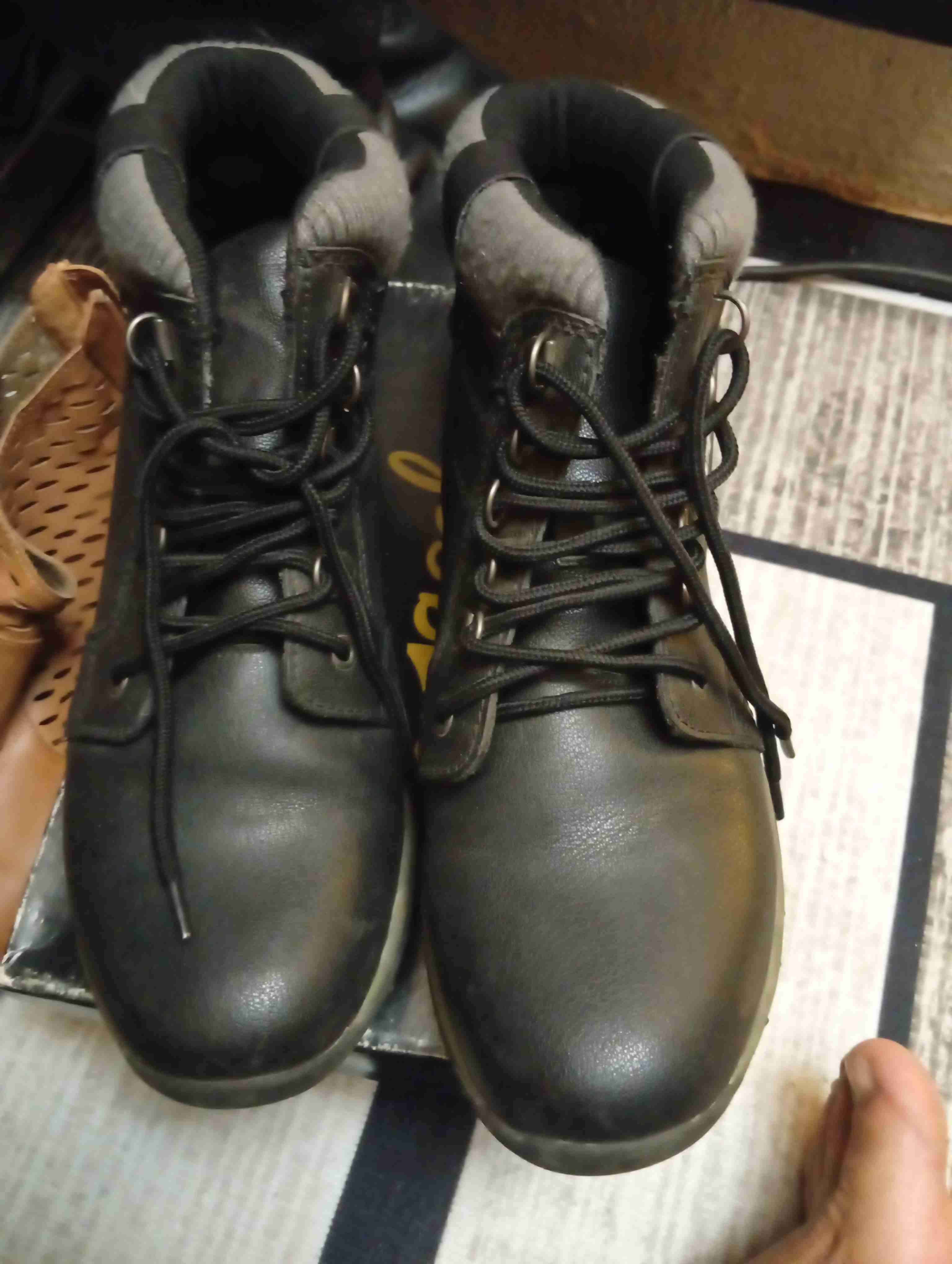 Botas outdoor negras - miniatura 4