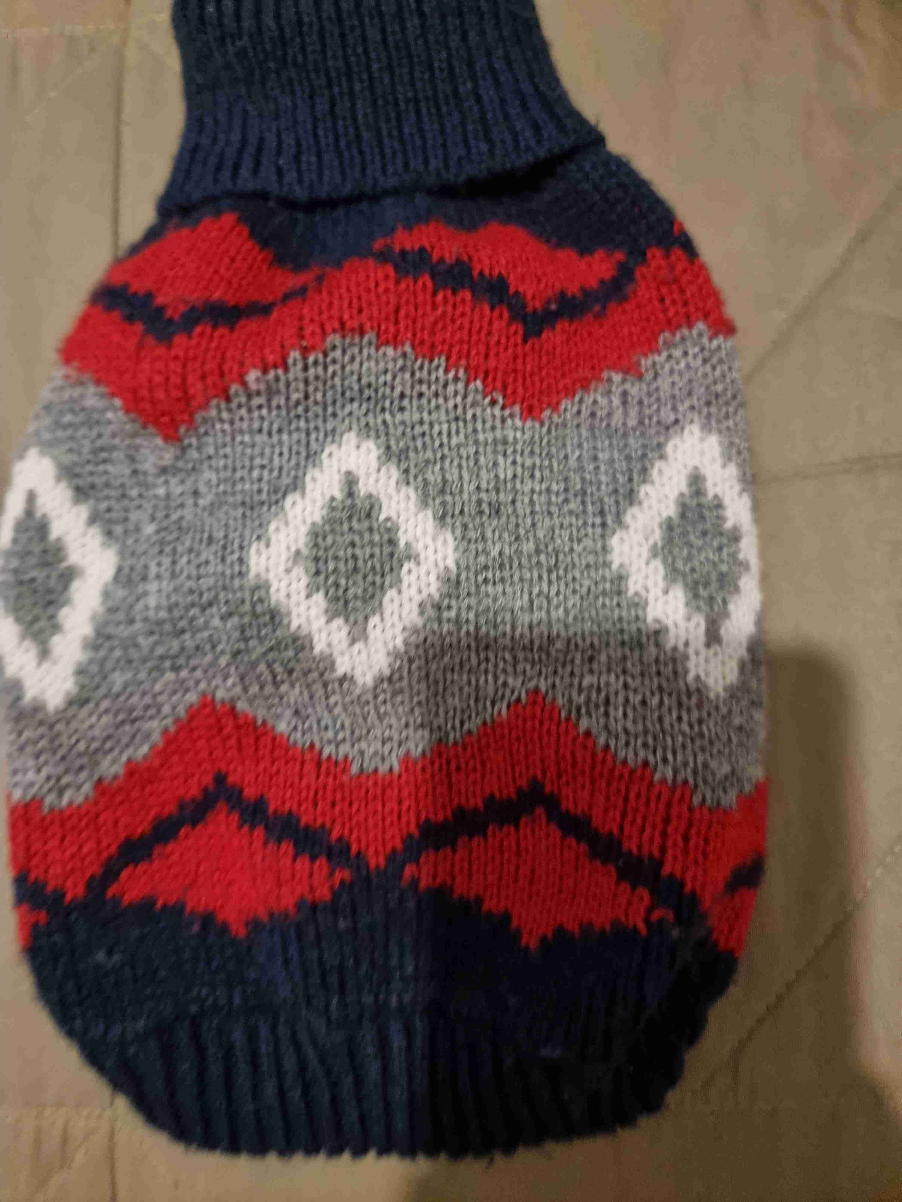 Suéter tejido para cachorro