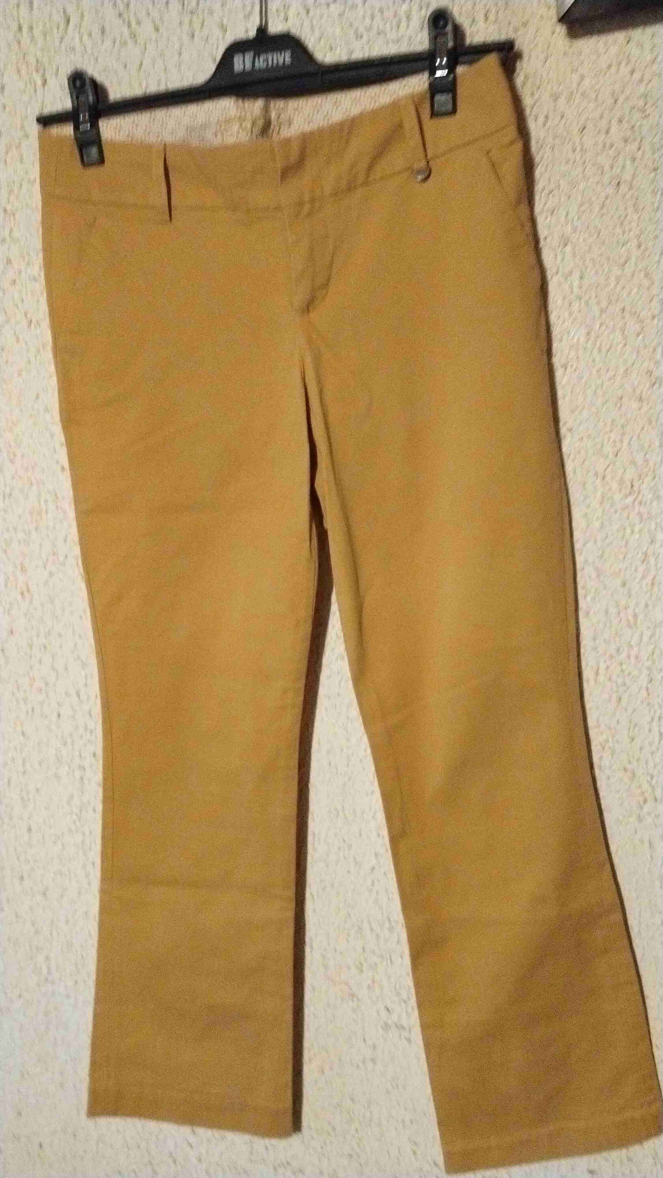 Pantalones beige semi formales