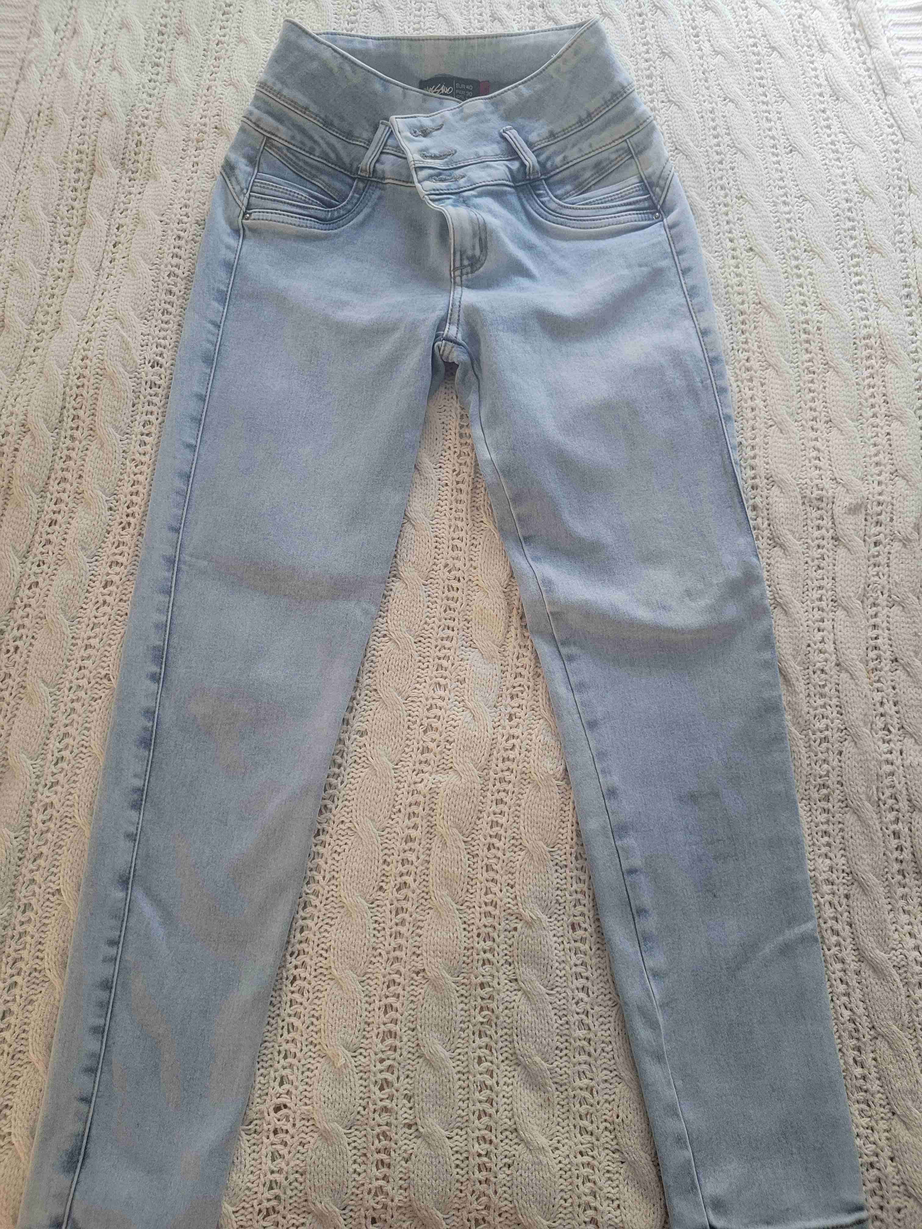 Jeans de mezclilla claro