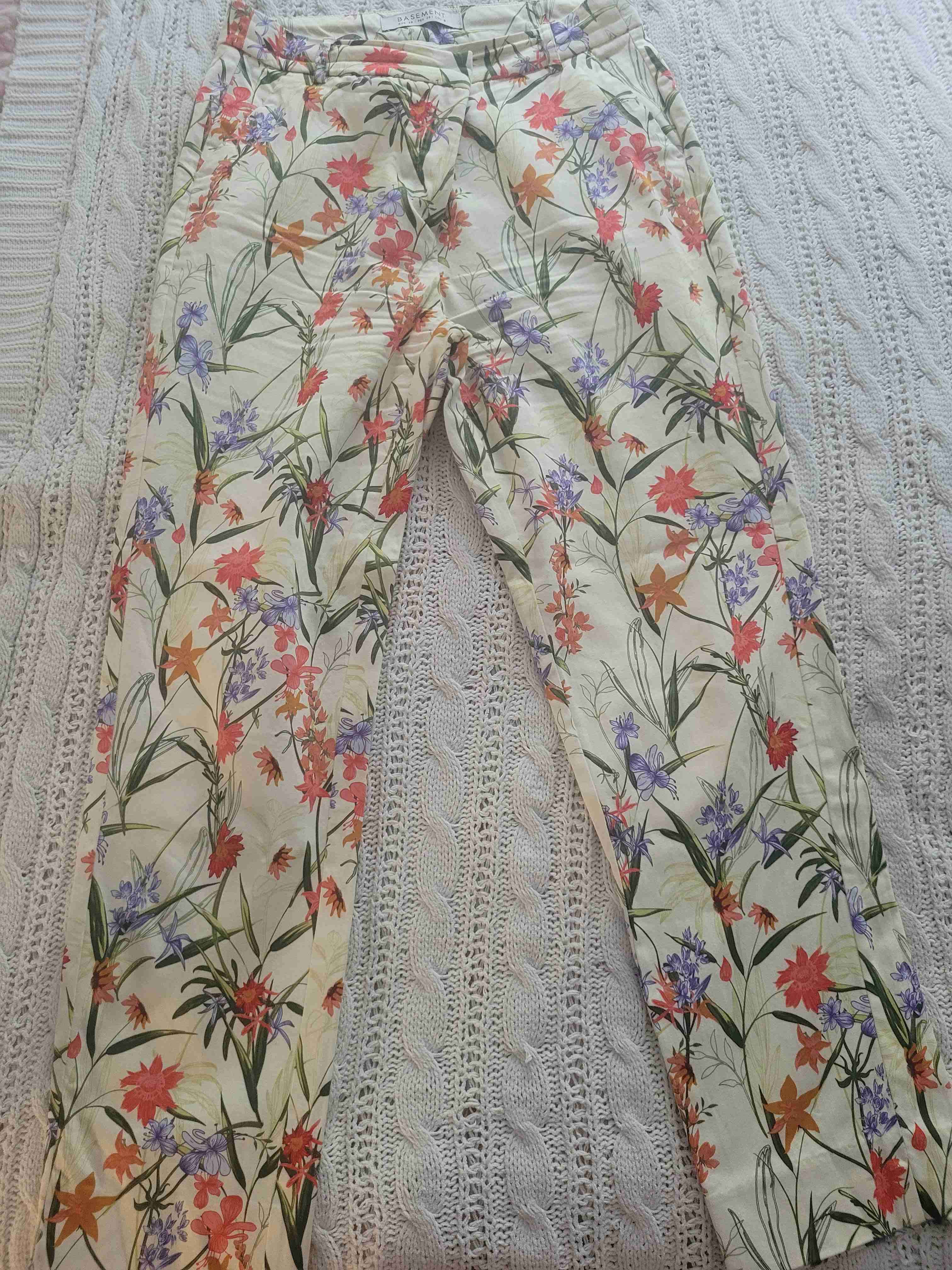 Pantalones florales coloridos