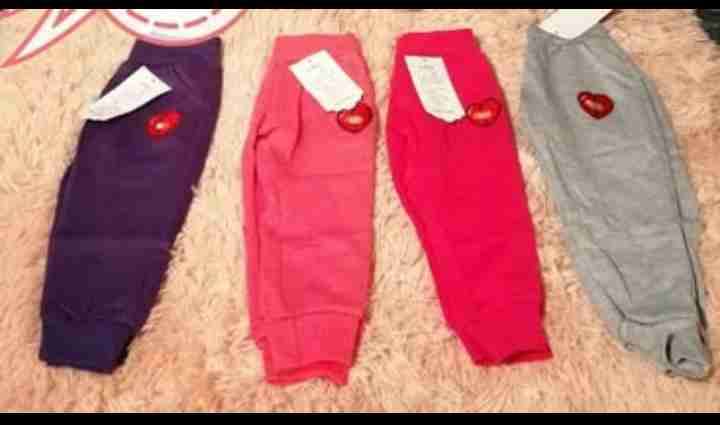 Pantalones infantiles con corazón - miniatura 2