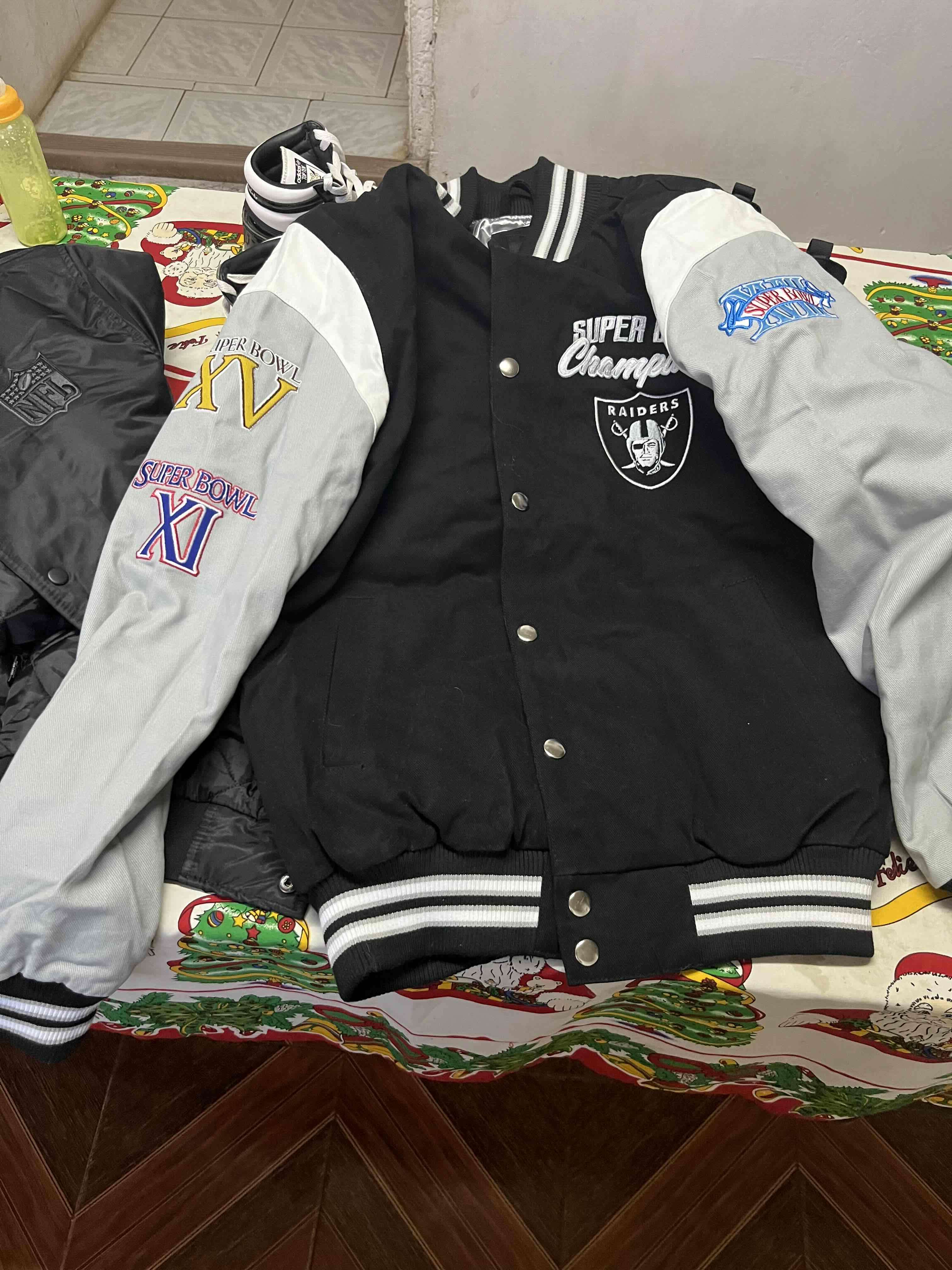 Chaqueta varsity Raiders