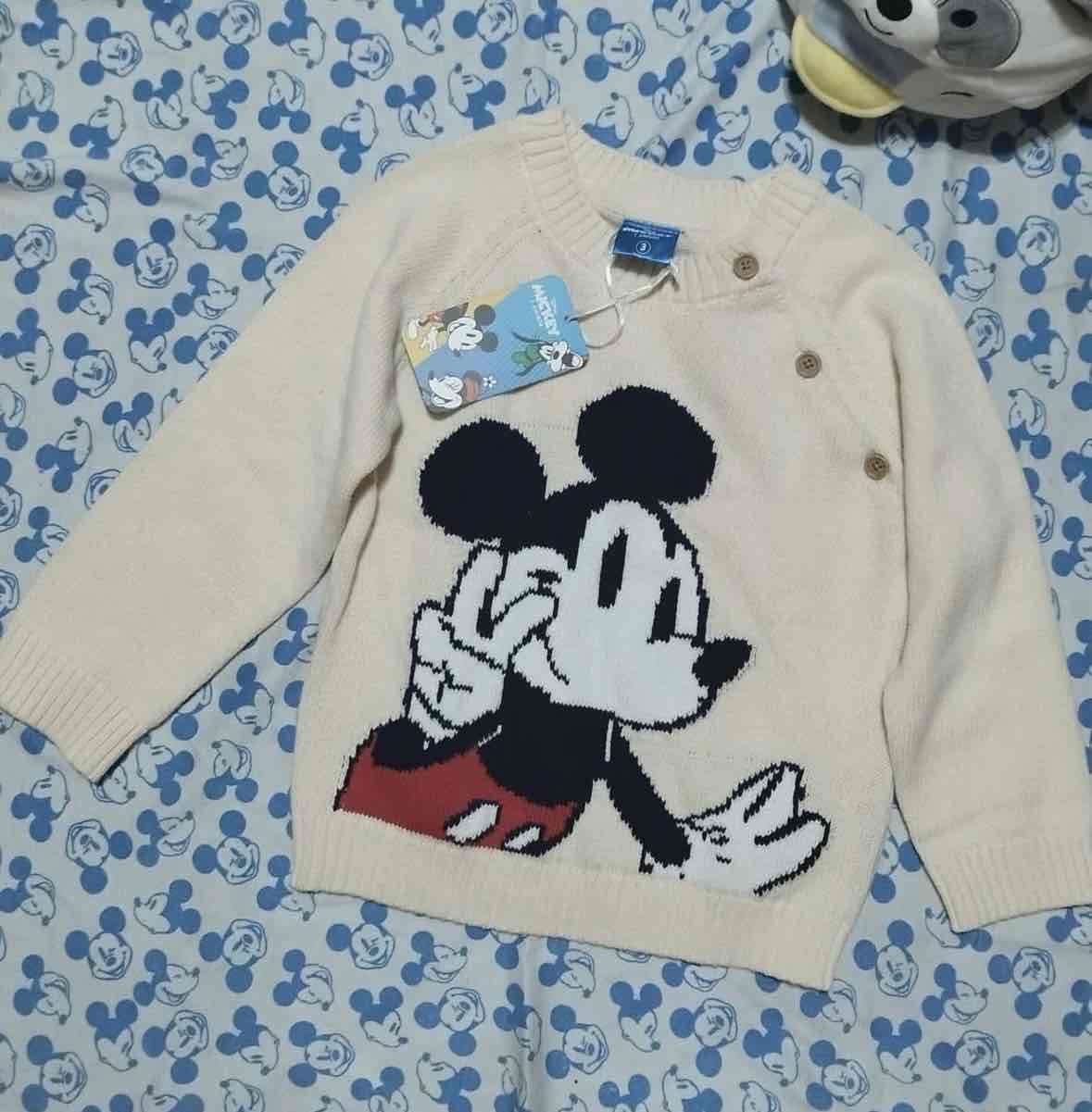 Polerones, pijamas entre otros - miniatura 4