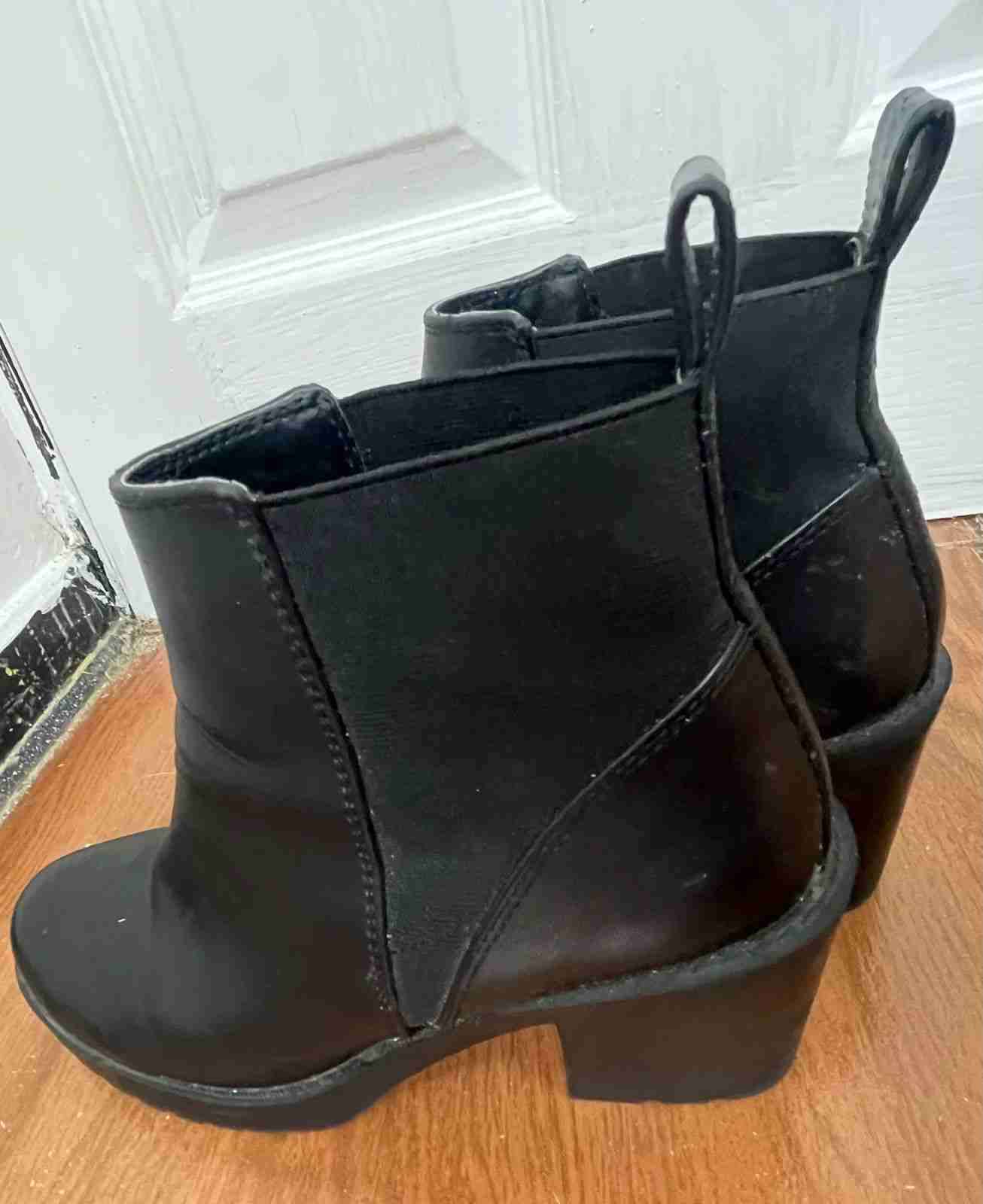 Botines negros de cuero N* 38