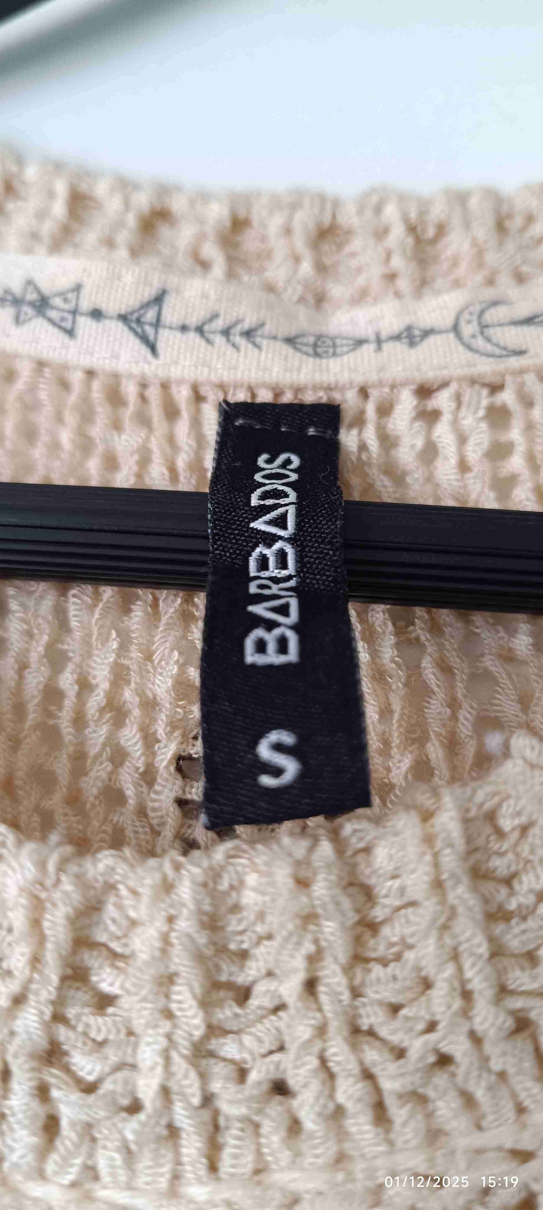 Sweater tejido color crema