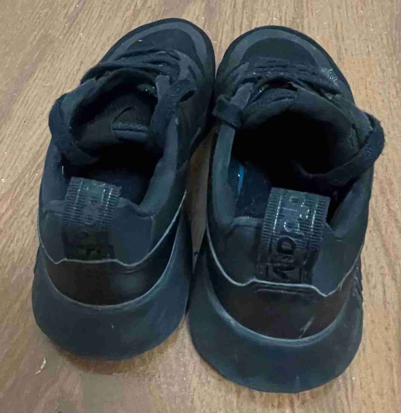 Zapatillas negras Adidas 29 - miniatura 3