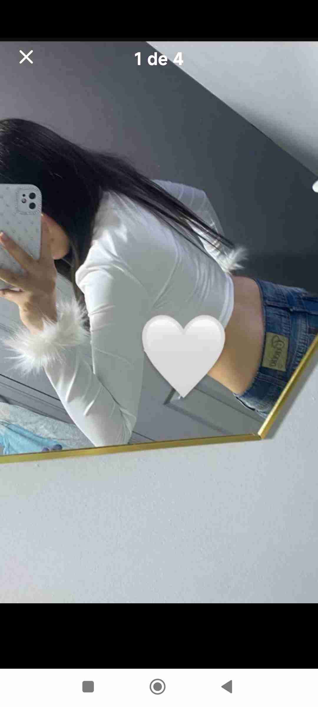 Top blanco con detalles de peluche