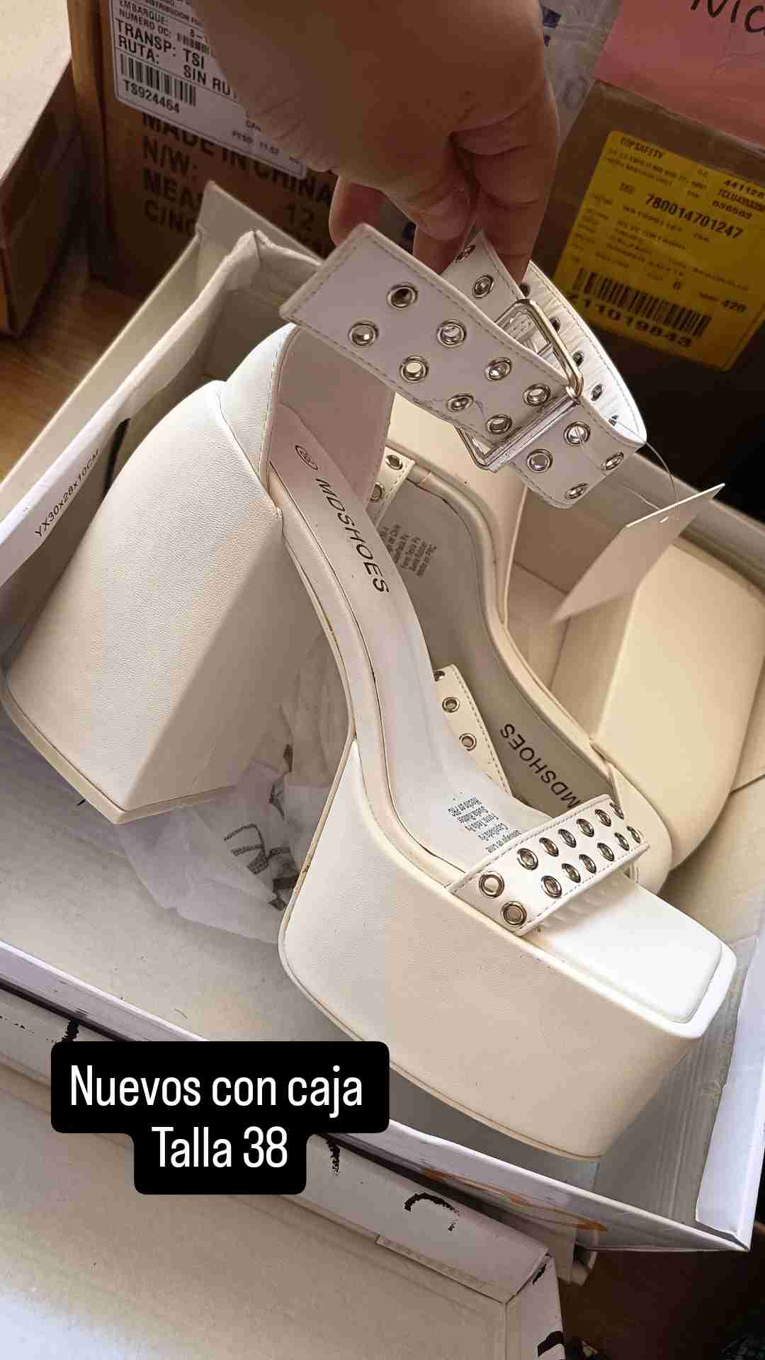 Zapatos de plataforma blancos