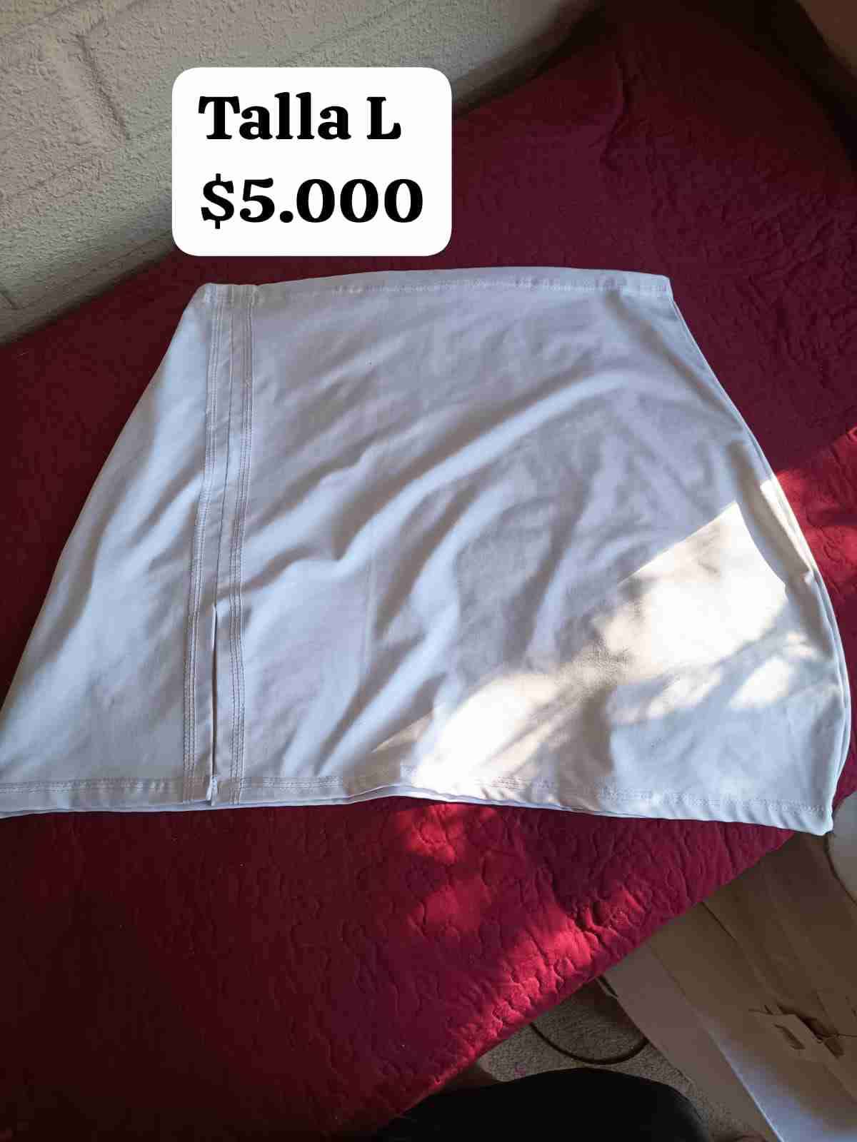 Falda blanca talla L