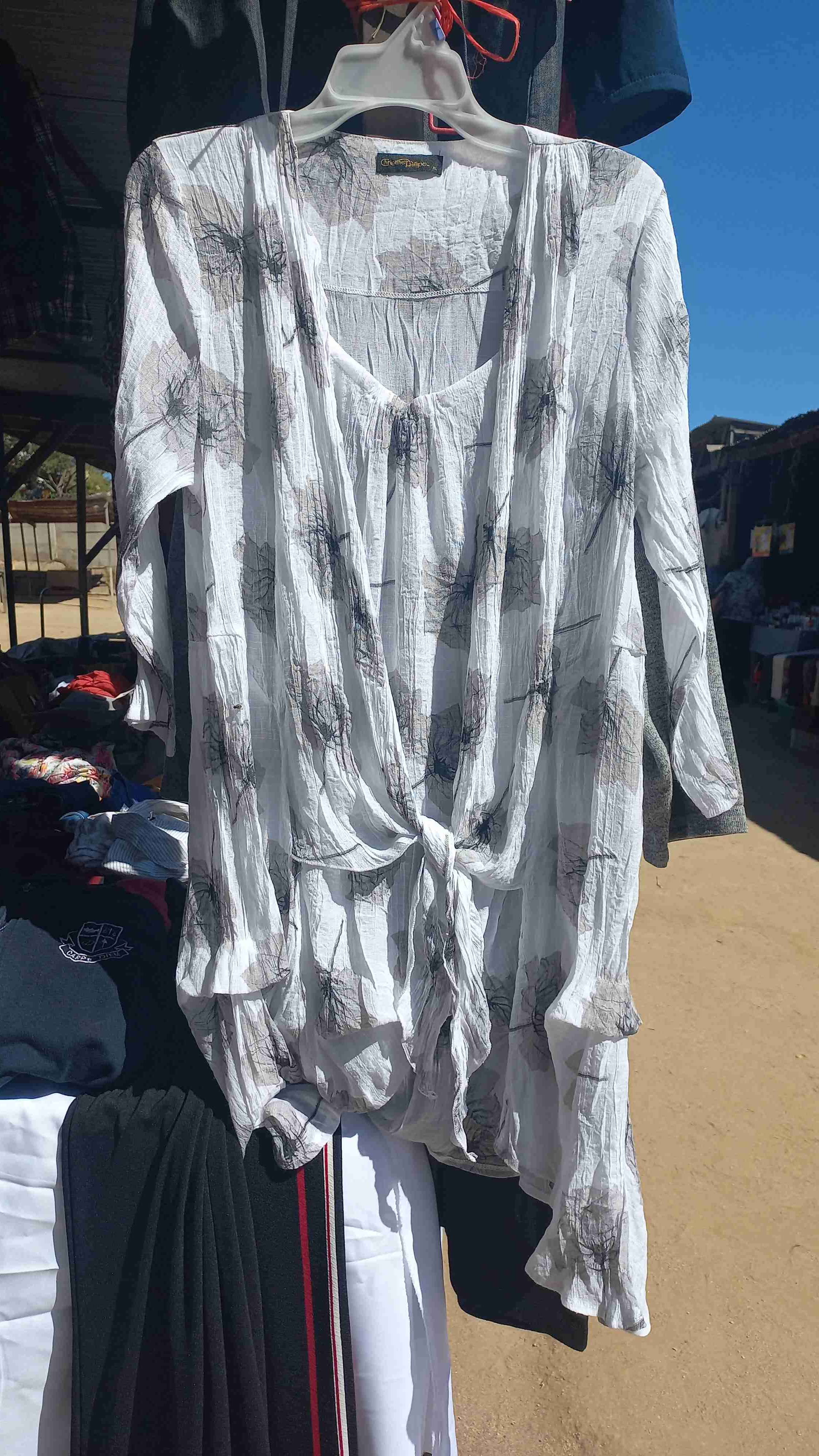 Tacones altos fucsia llamativos - miniatura 4