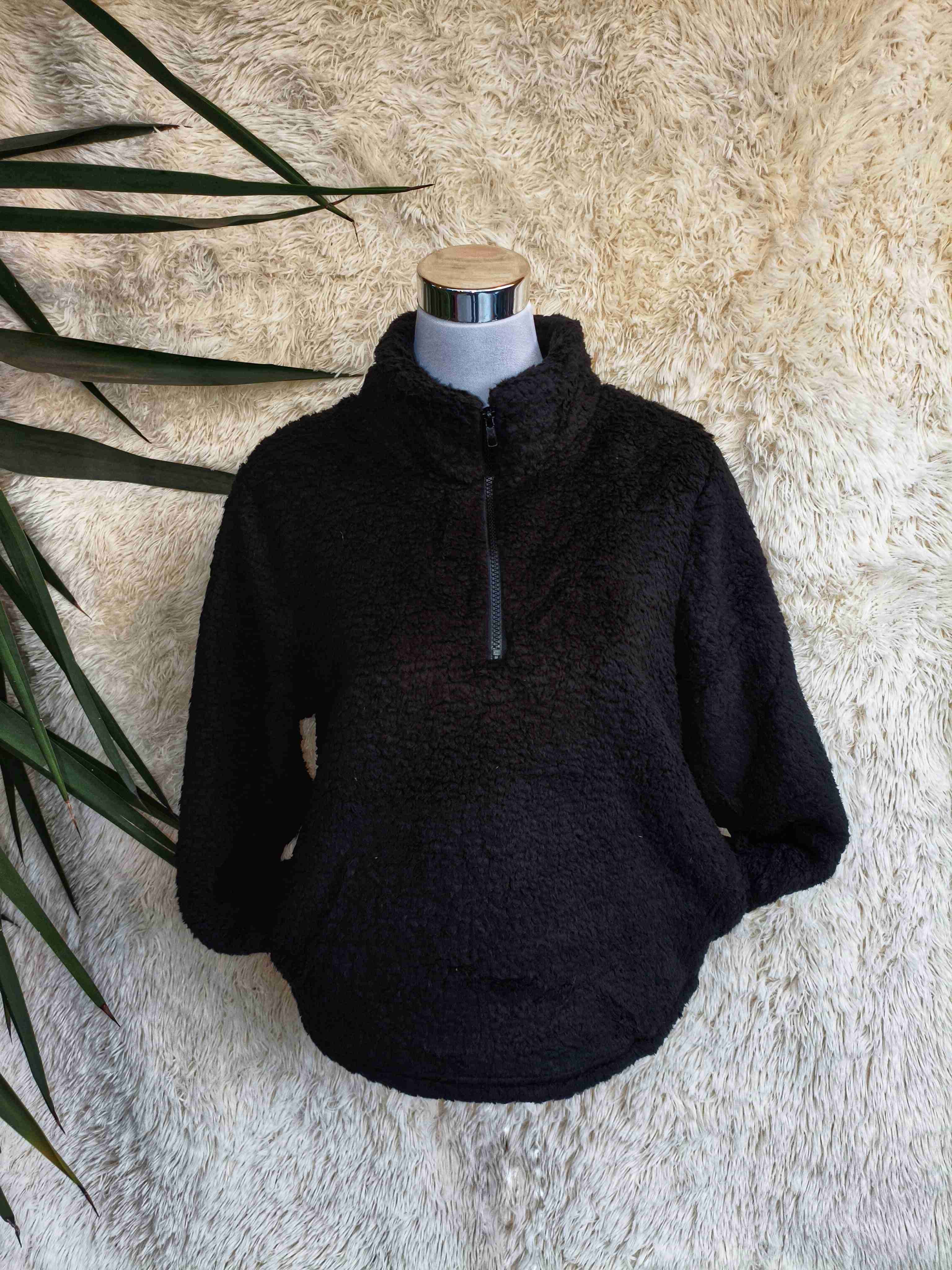 Chaqueta polar negra