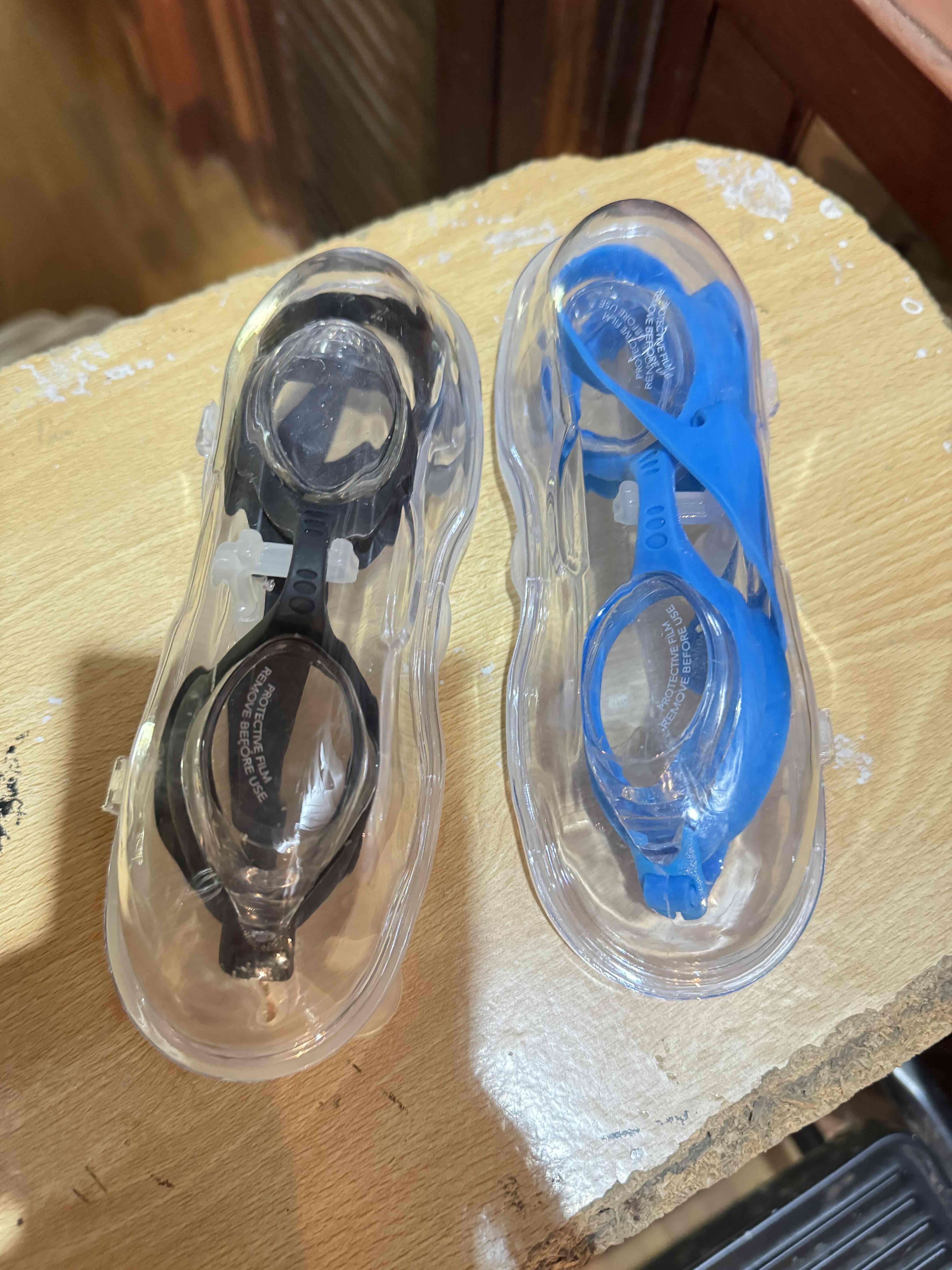 Gafas de natación nueva