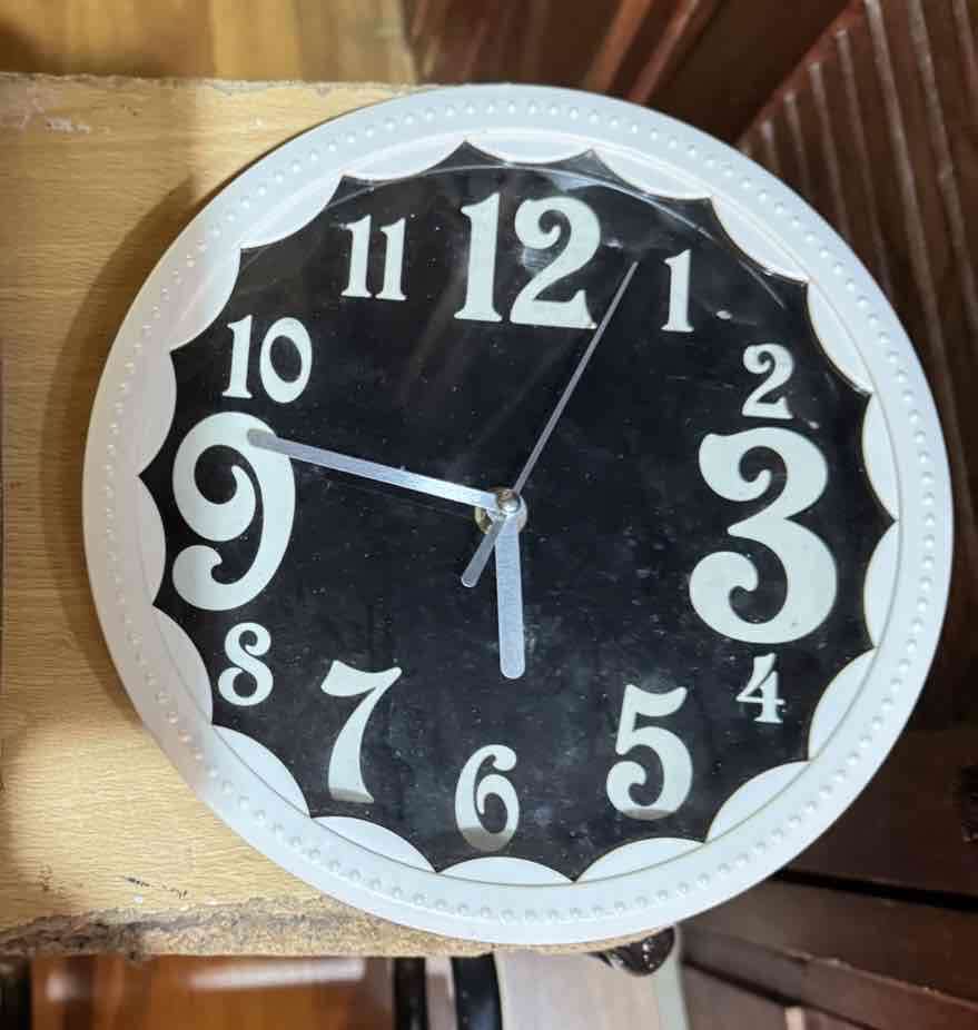 Reloj de pared clásico