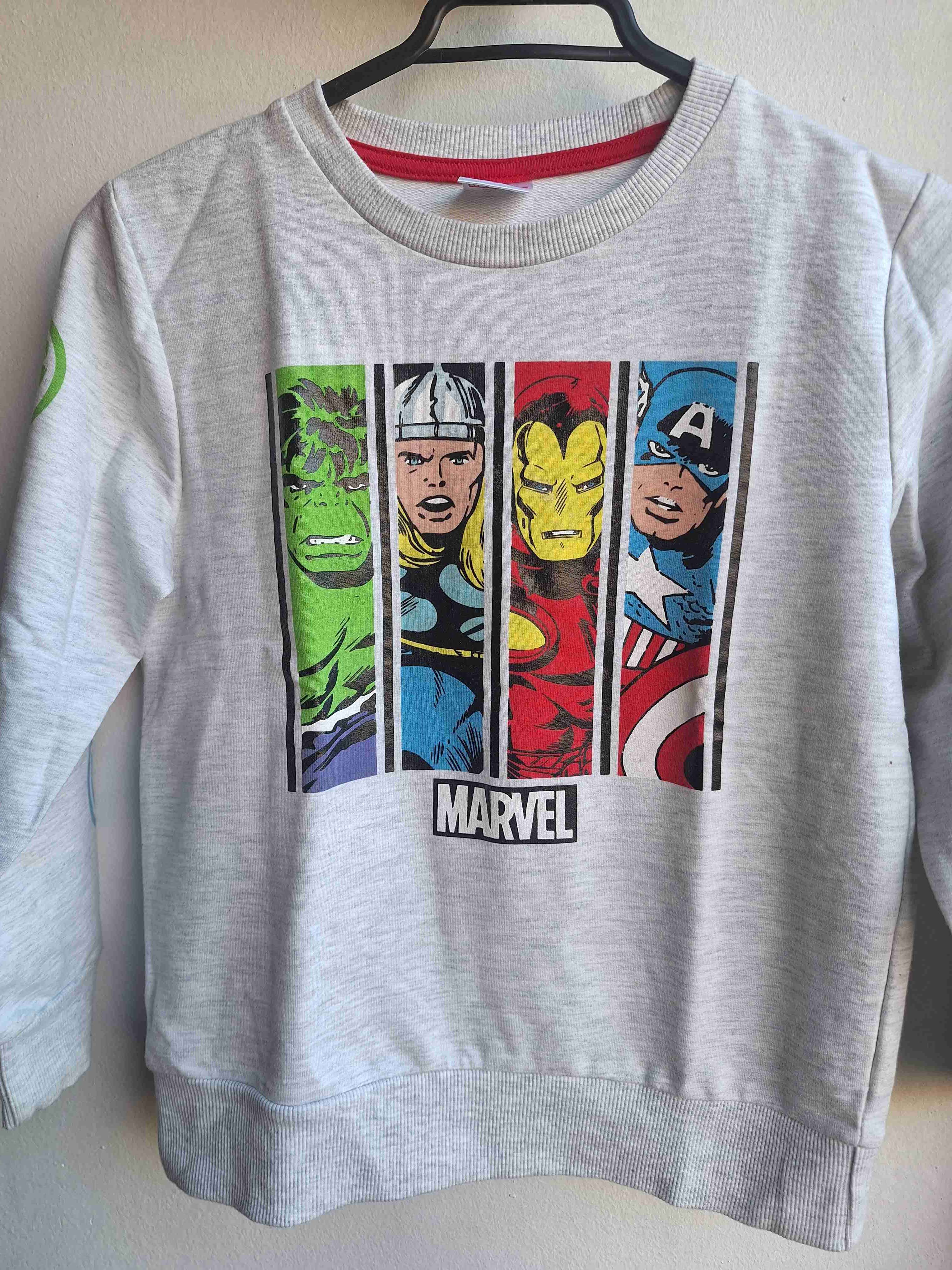 Polerón gris Marvel Avengers