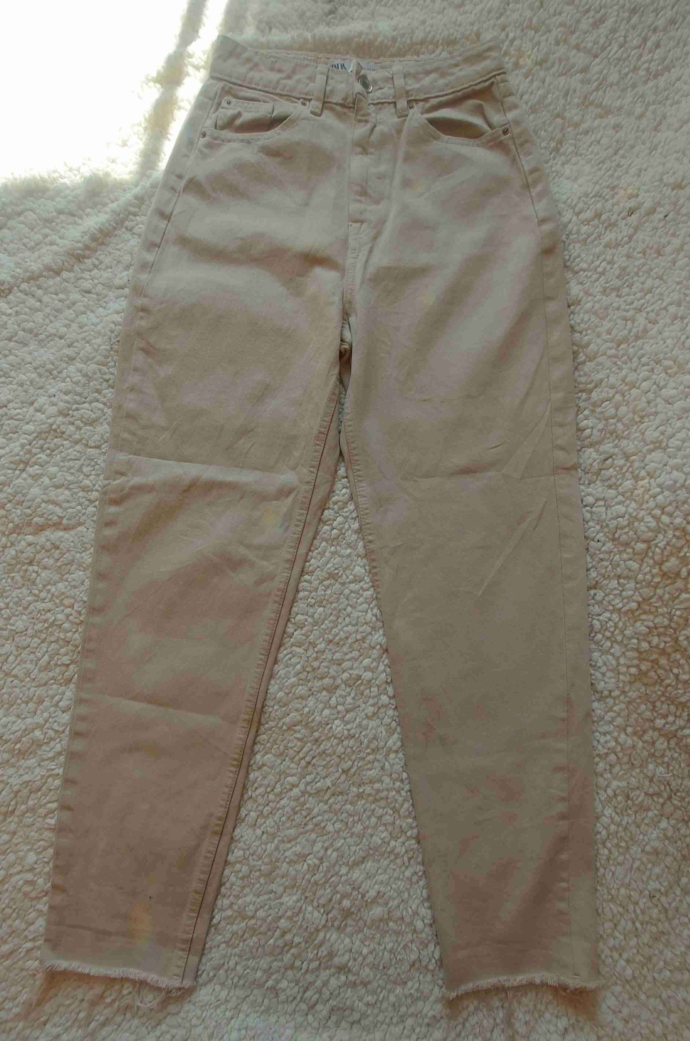 Jeans beige de mujer, ZARA, Talla 34