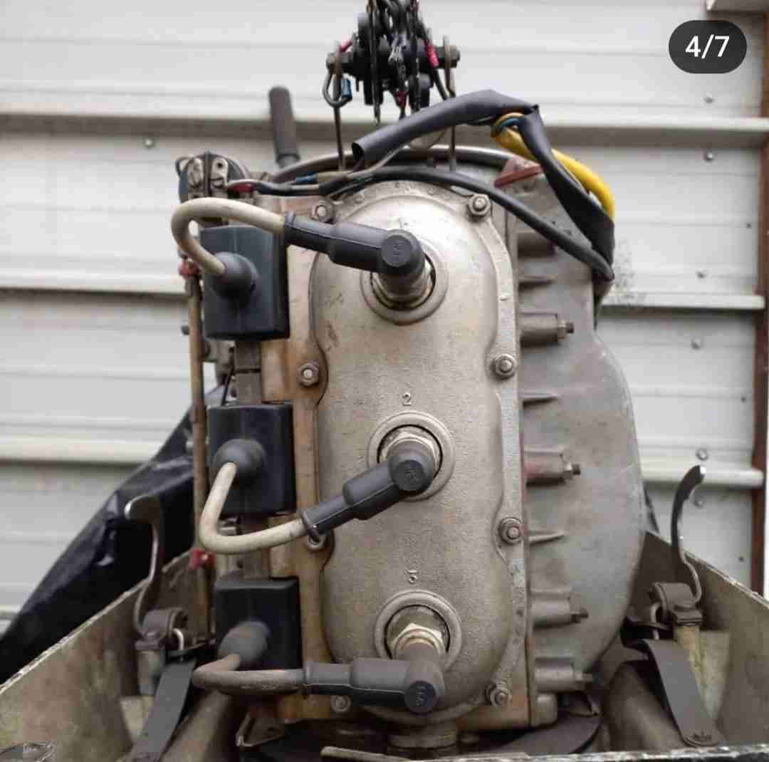 Motor fuera de borda - miniatura 2