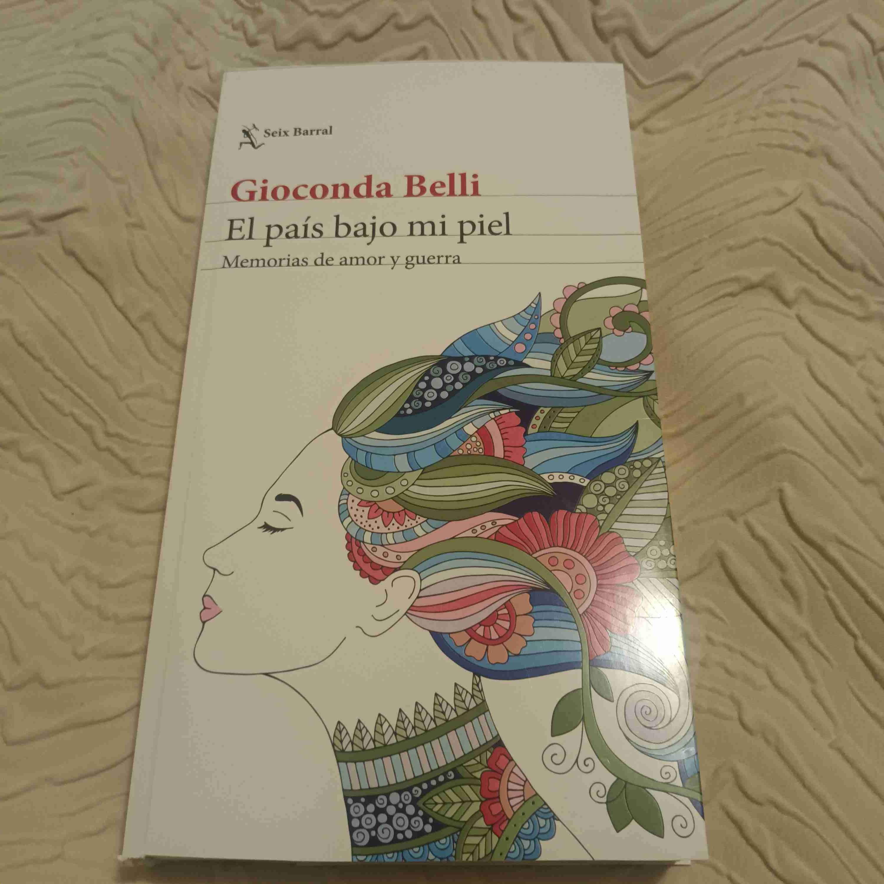 Libro 'El país bajo mi piel'