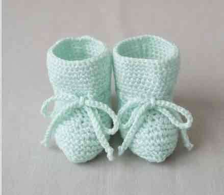 Patucos tejidos para bebé