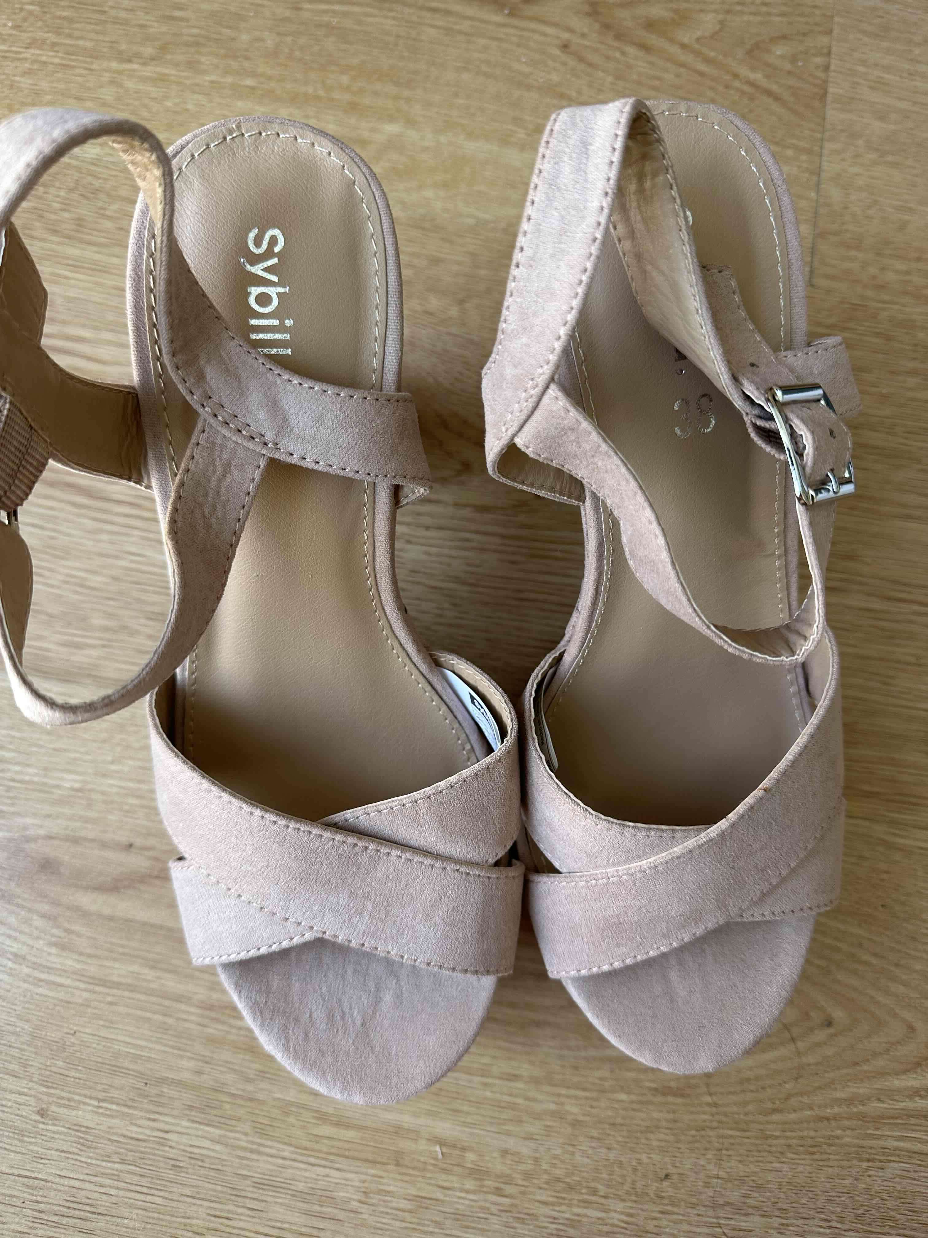 Sandalias NUEVAS 38