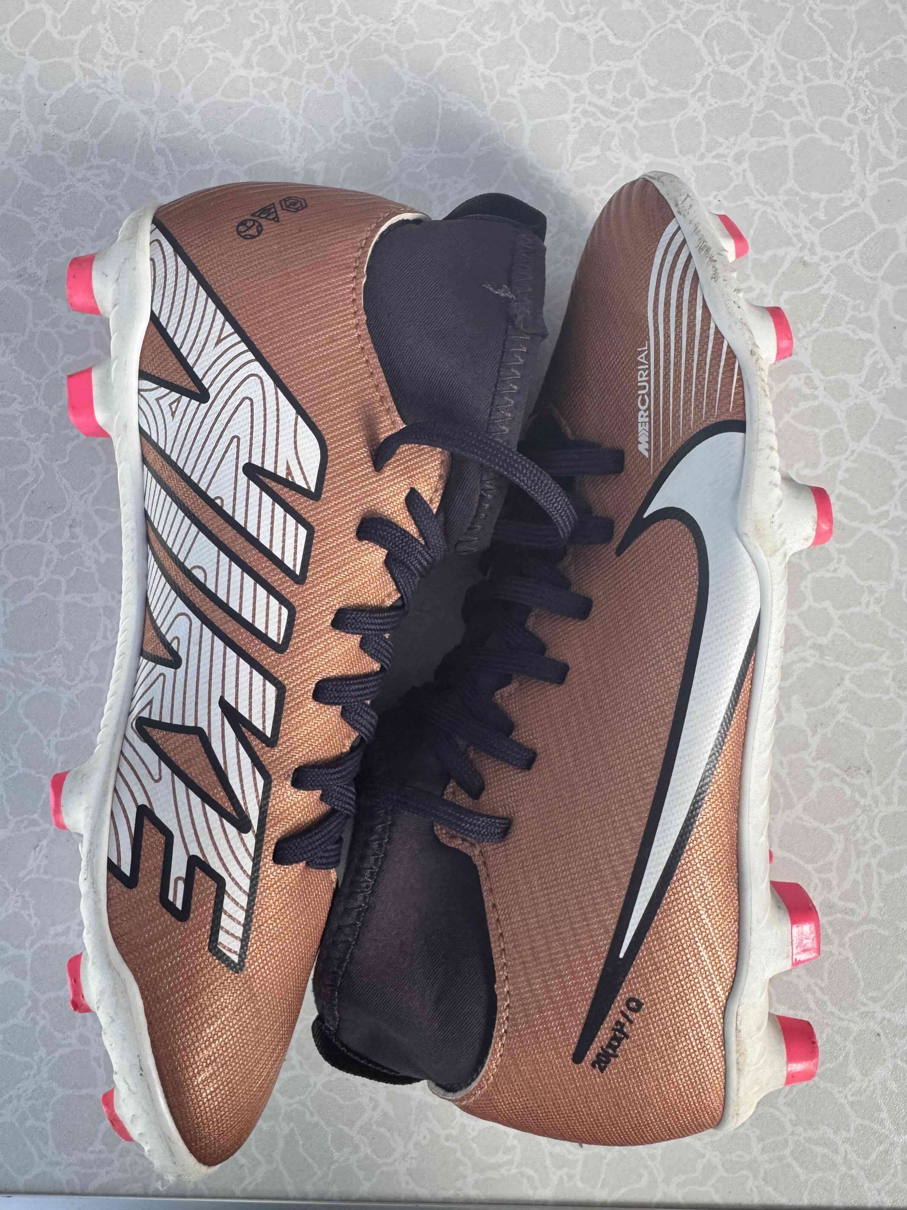 Botines futbol talla 32