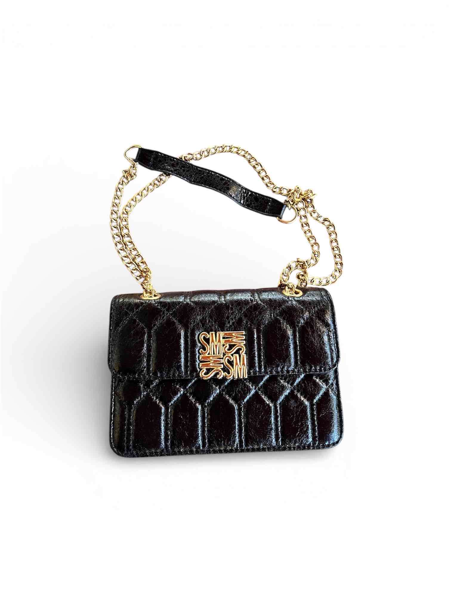 Cartera   Steve Madden negra con cadena dorada