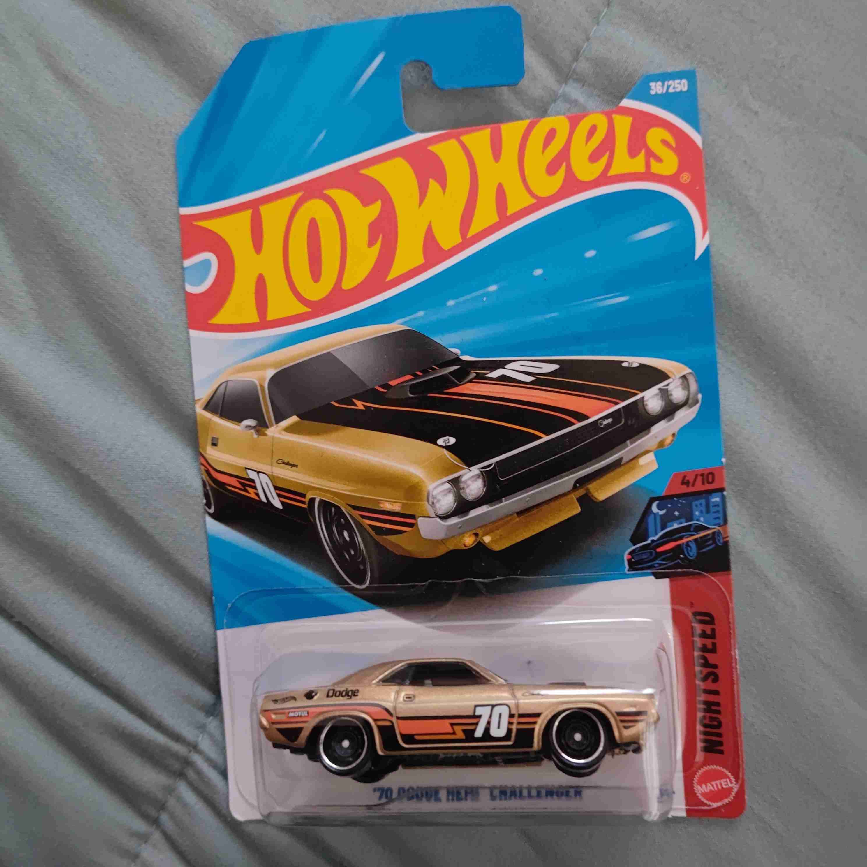 Hot Wheels '70 Dodge Hemi Challenger