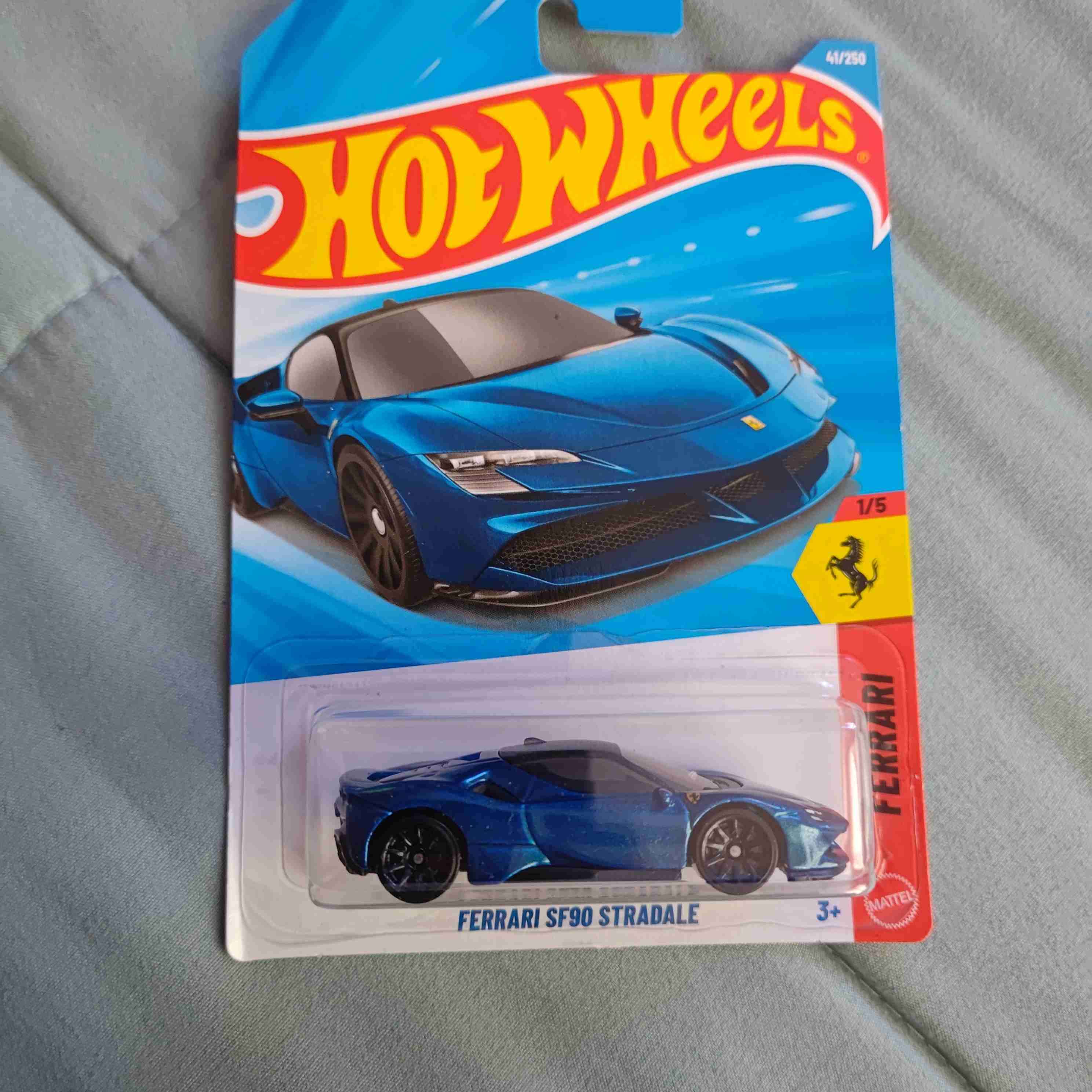 Auto Hot Wheels Ferrari SF90