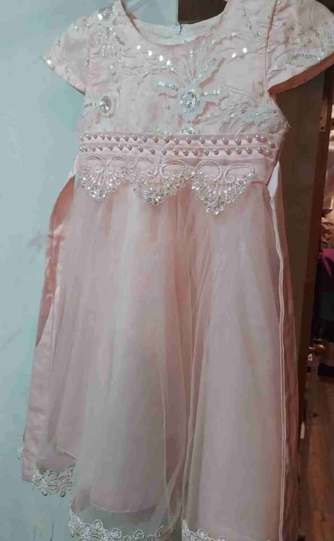 Vestido elegancia niña rosado talla 4-5 años