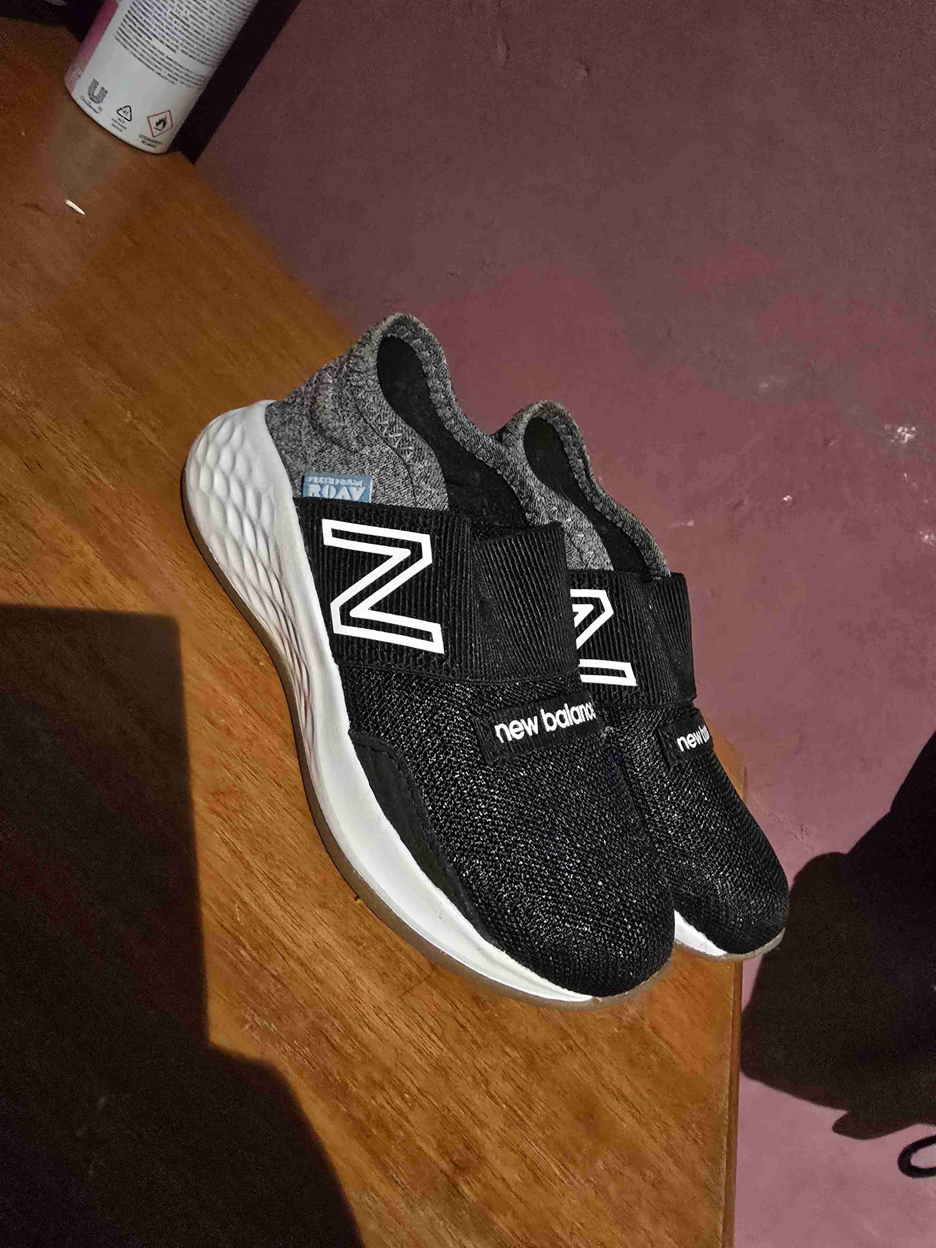 Zapatillas New Balance negro y gris