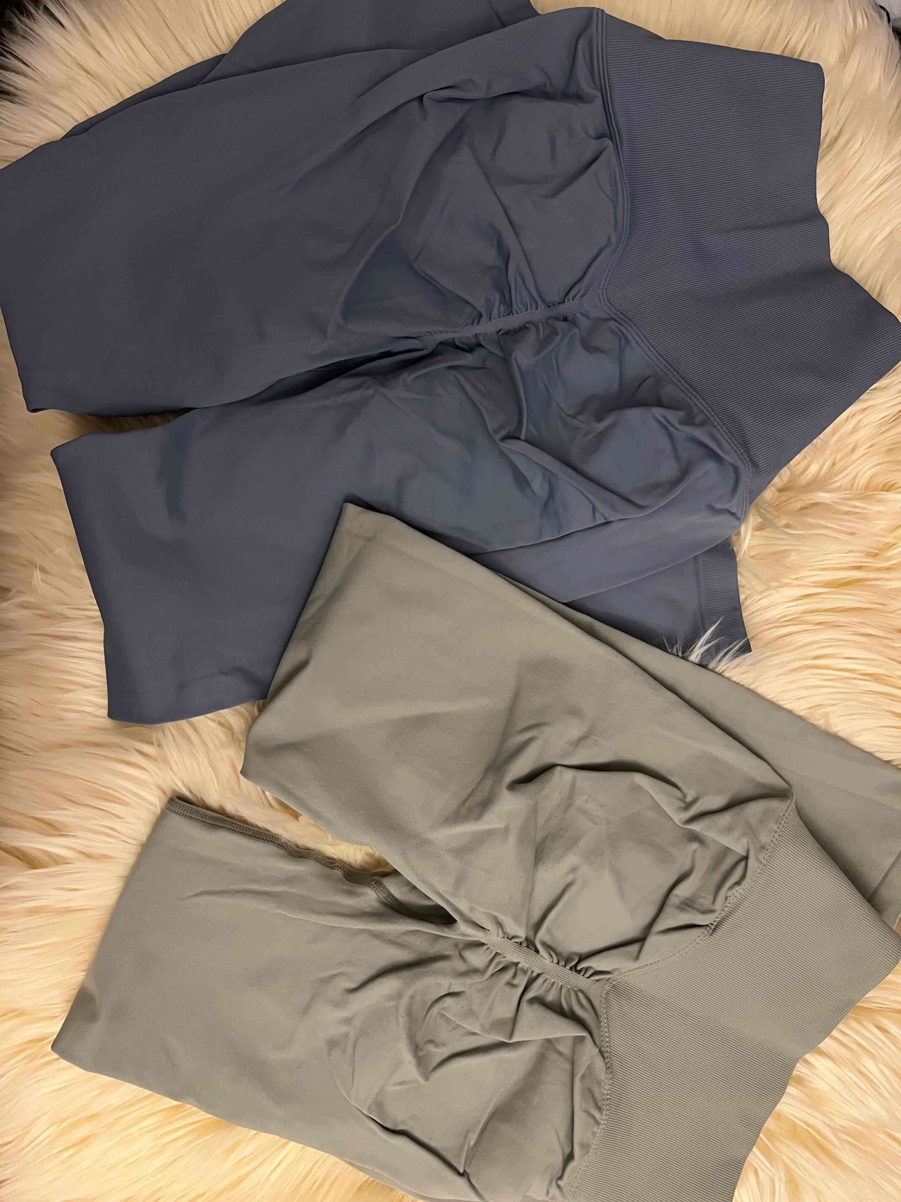 Leggings deportivos gris y verde