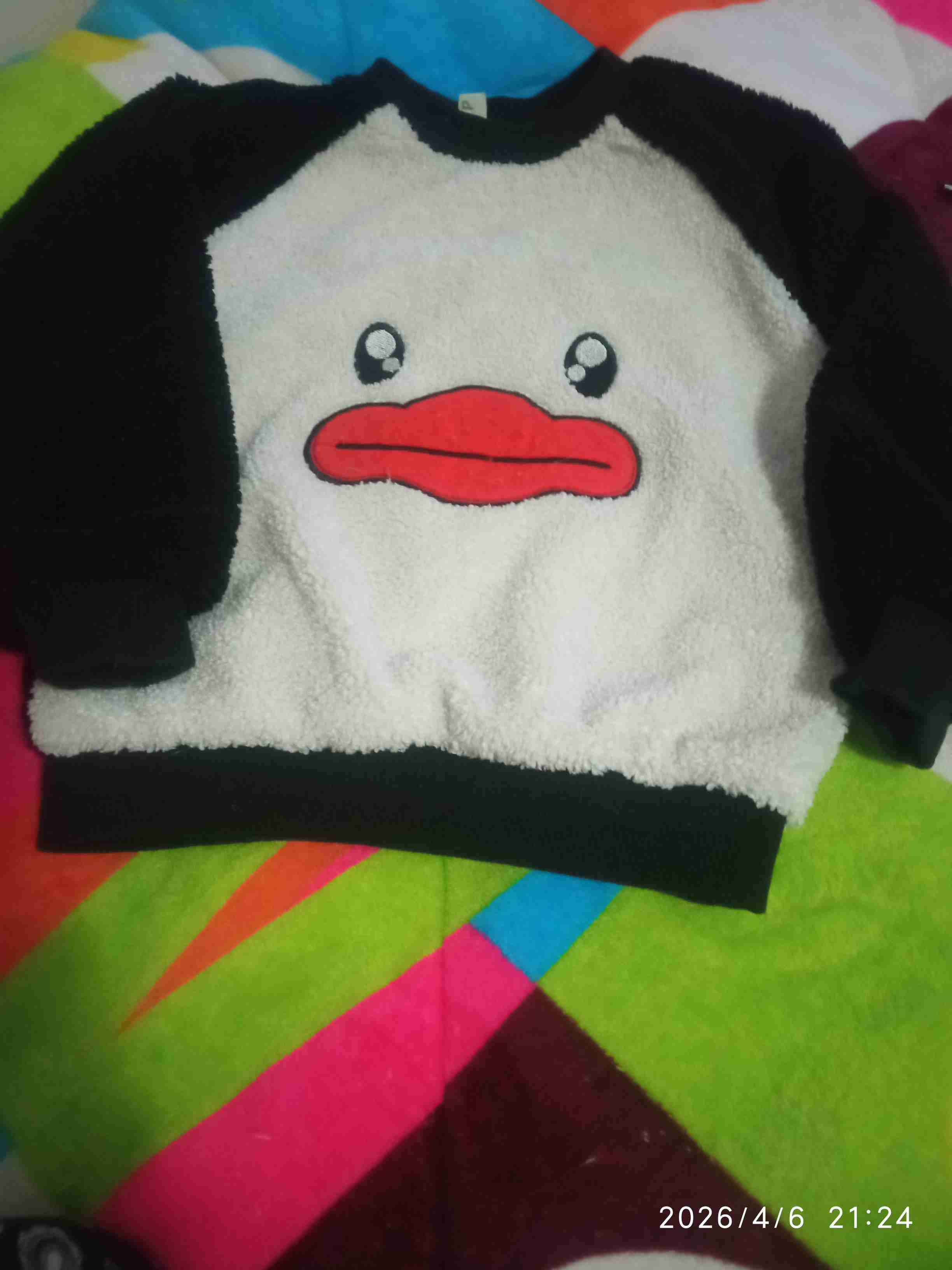 Polerón con diseño de pato forrado