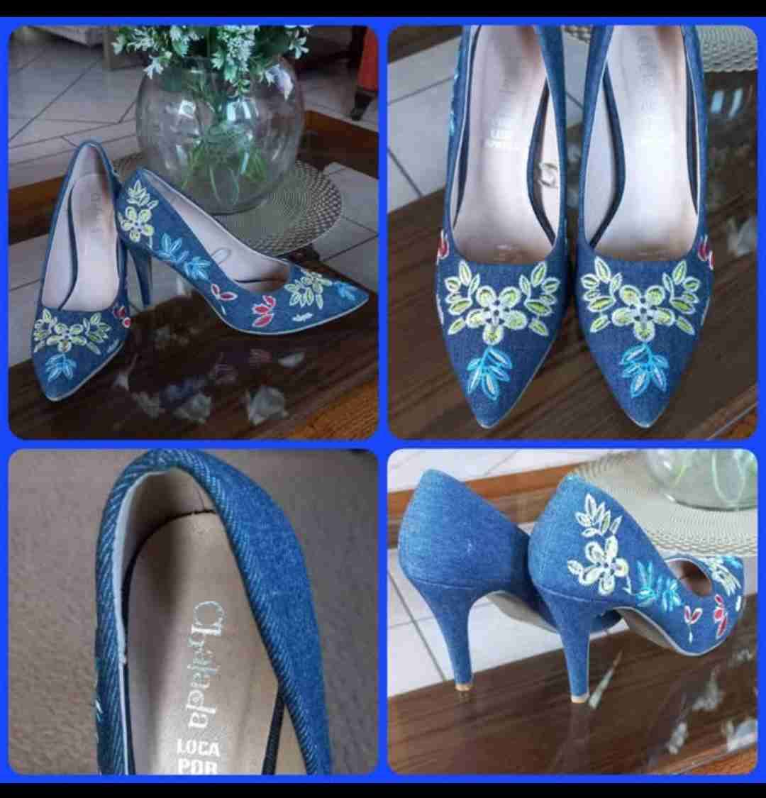 Tacones azul bordados Chalada