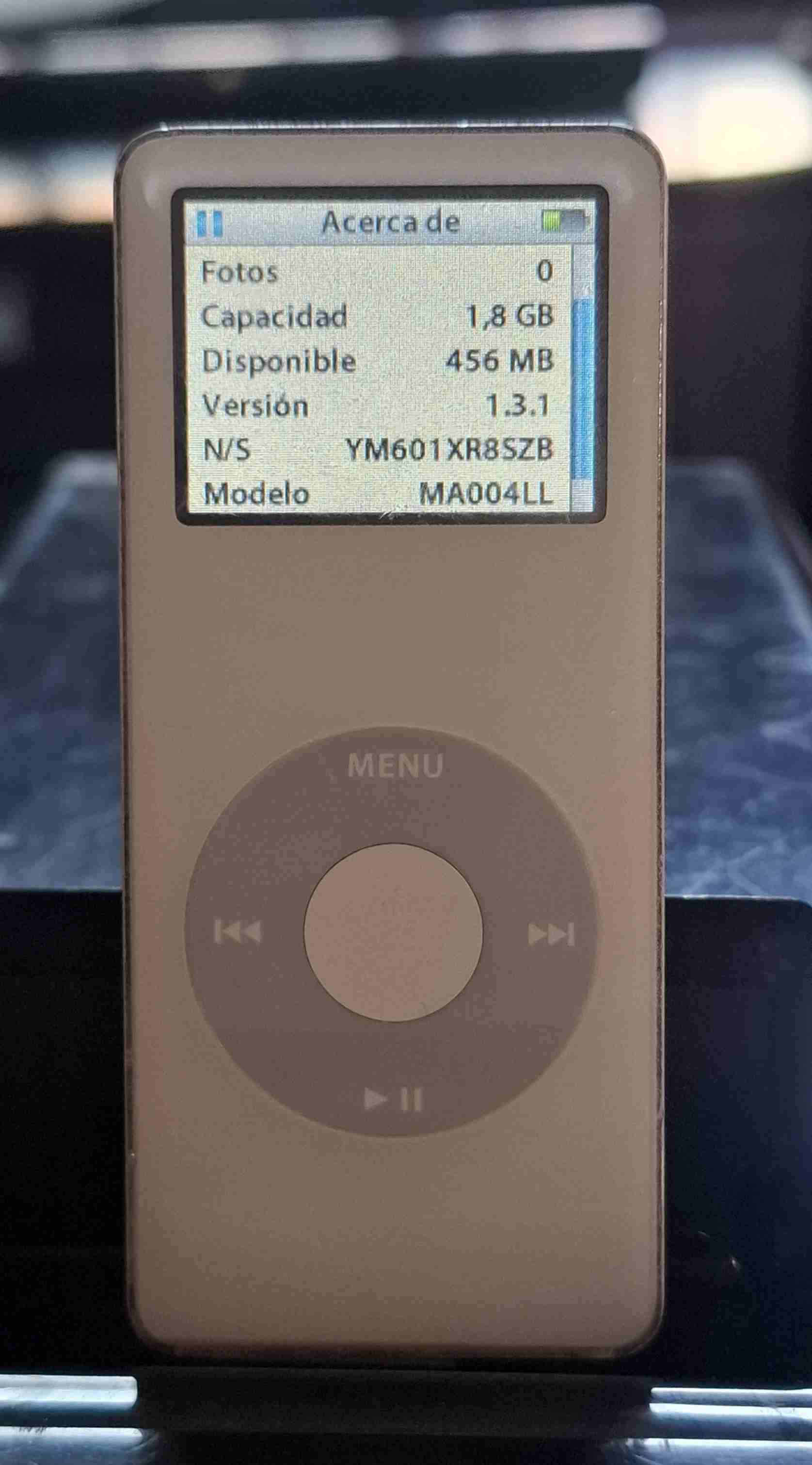 iPod nano MA004LL apple (2GB) Primera generación